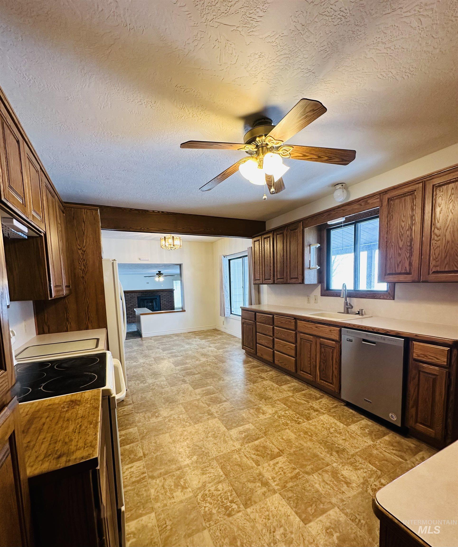 575 W 300 South