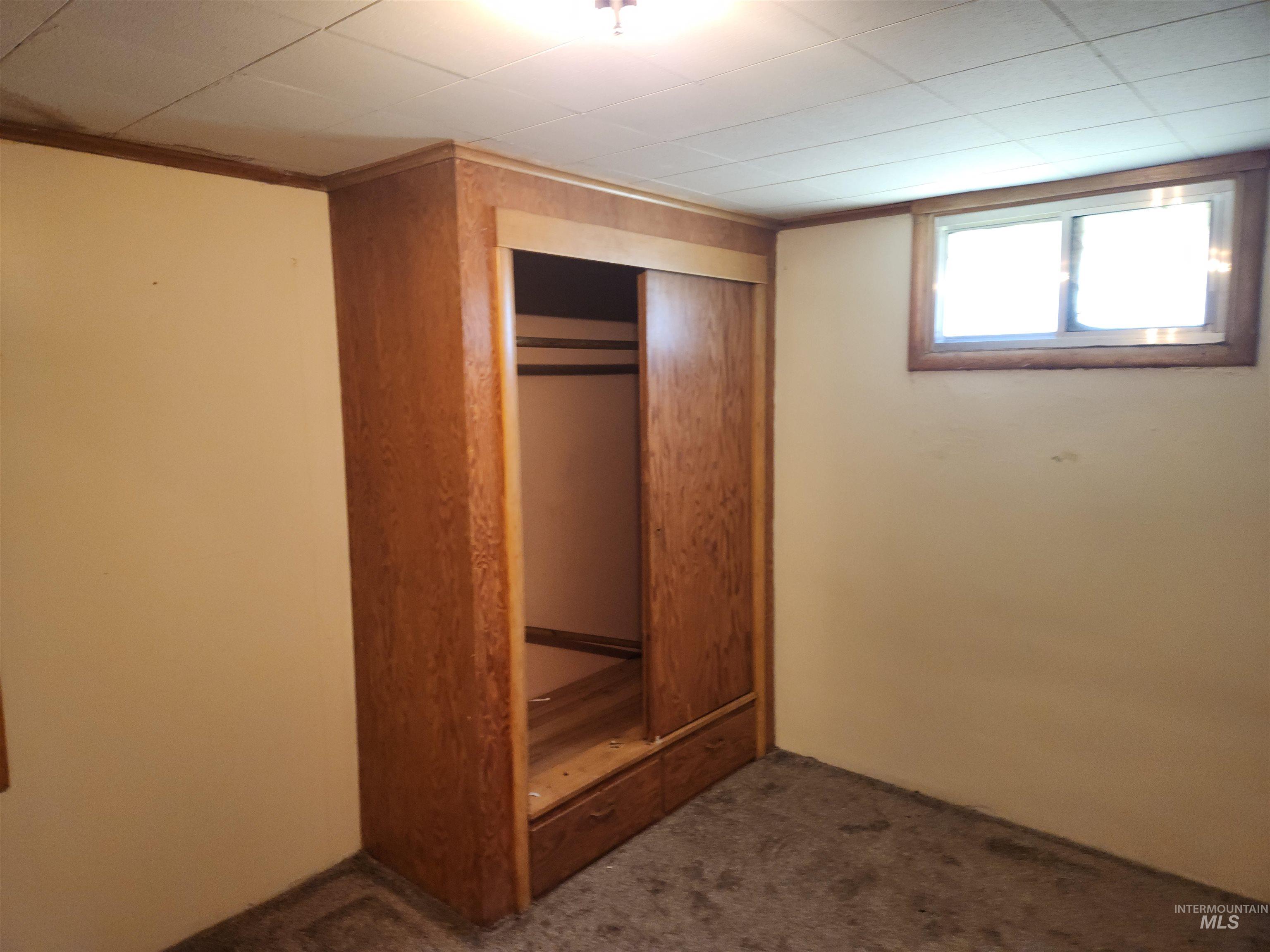 575 W 300 South