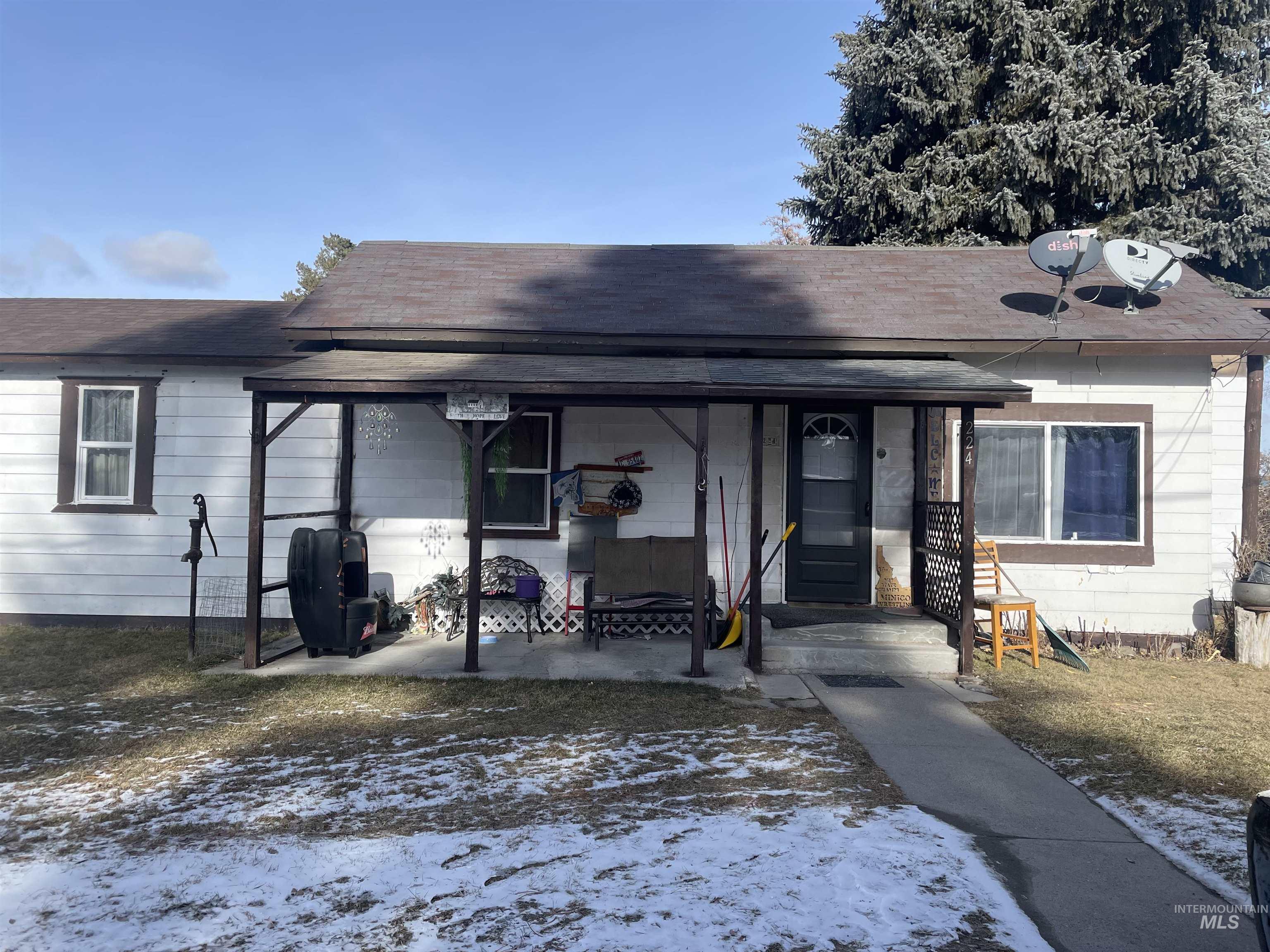 224 E 4th Street