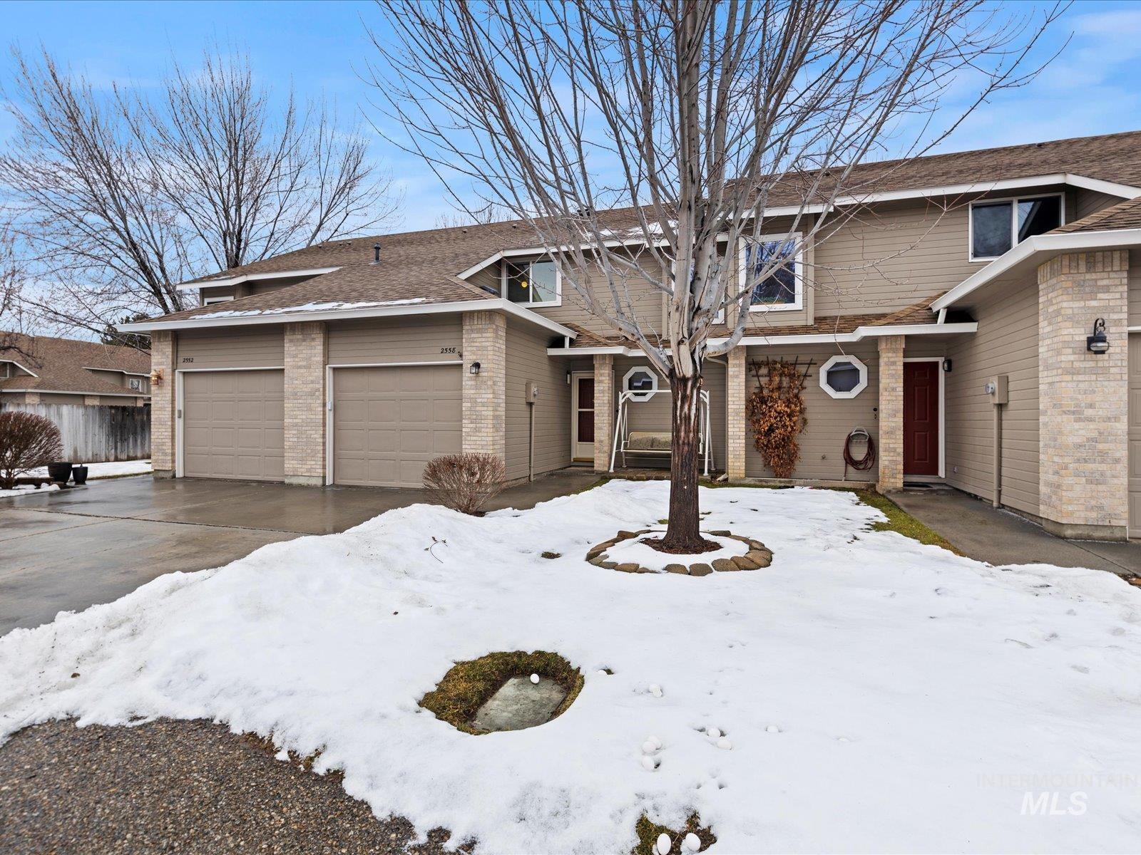 2558 S Falling Brook Ln