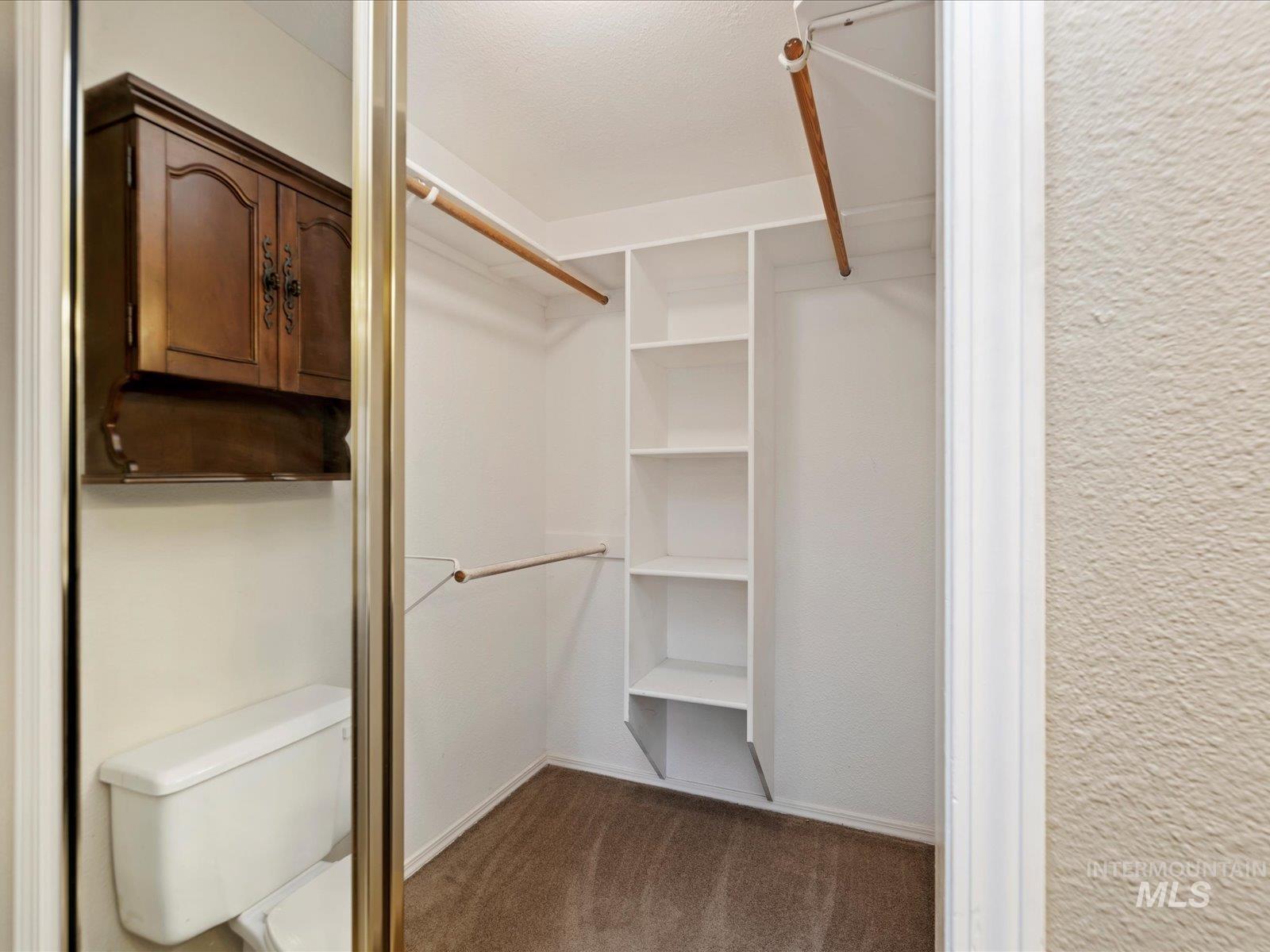 2558 S Falling Brook Ln