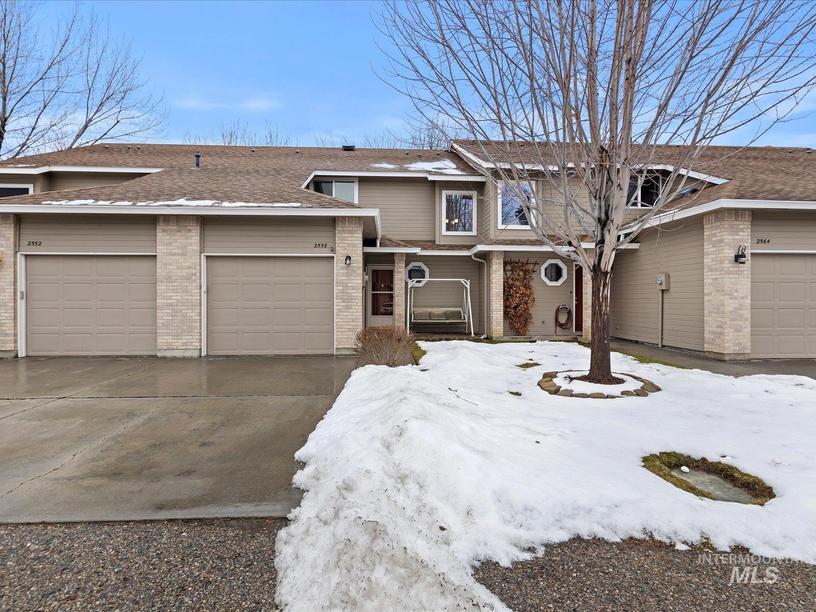 2558 S Falling Brook Ln