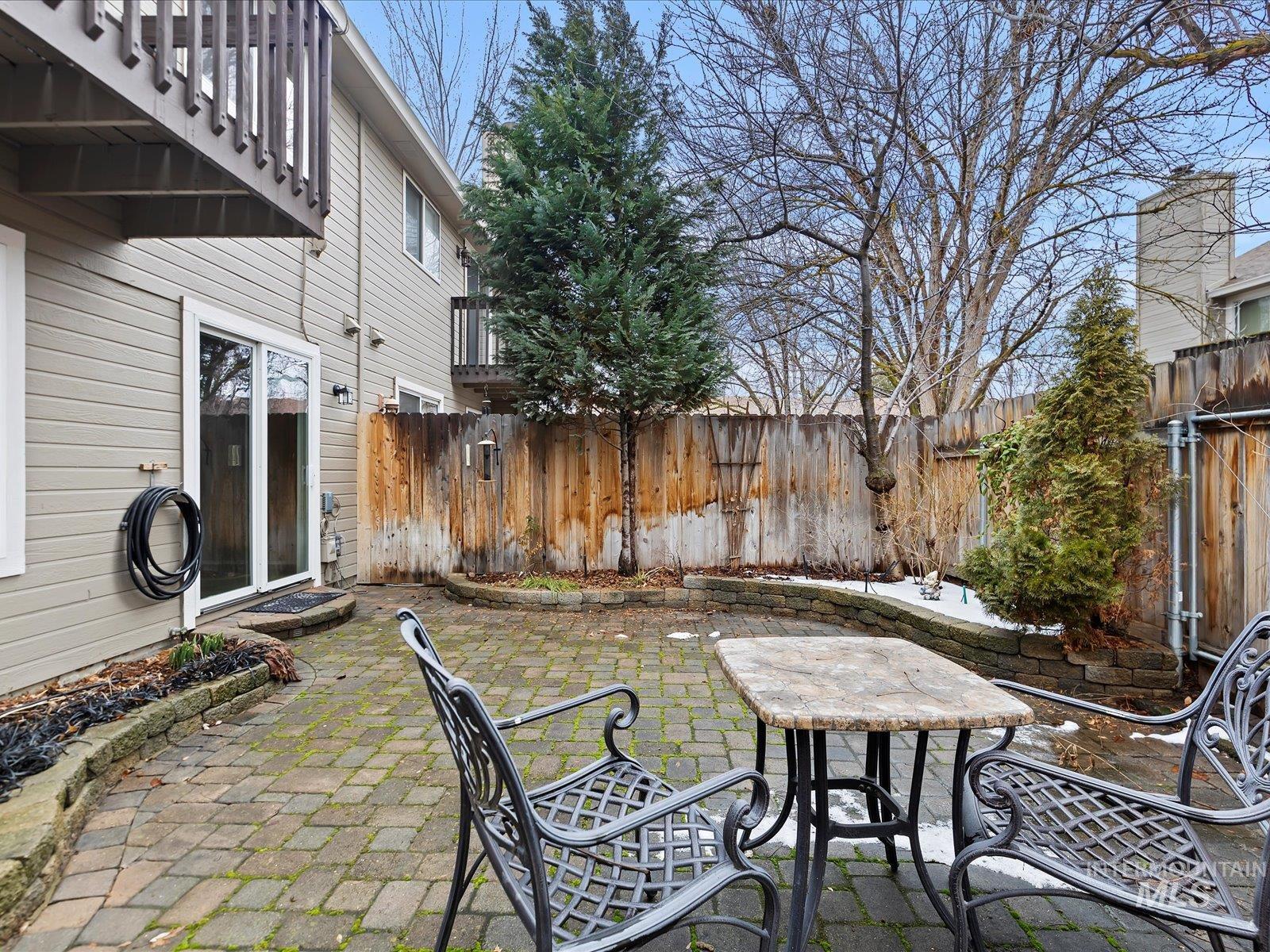 2558 S Falling Brook Ln