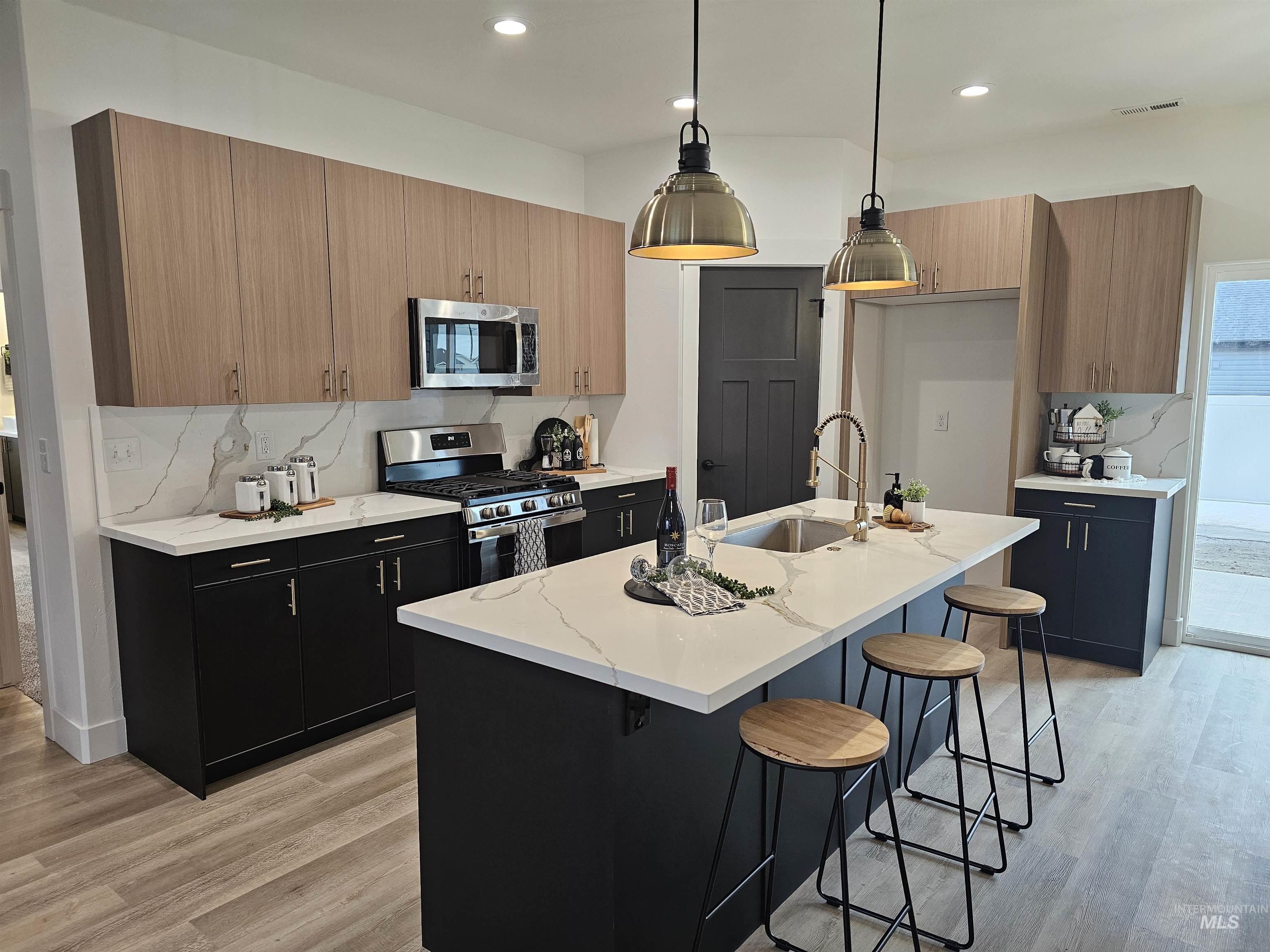 1209 Jade Dr.