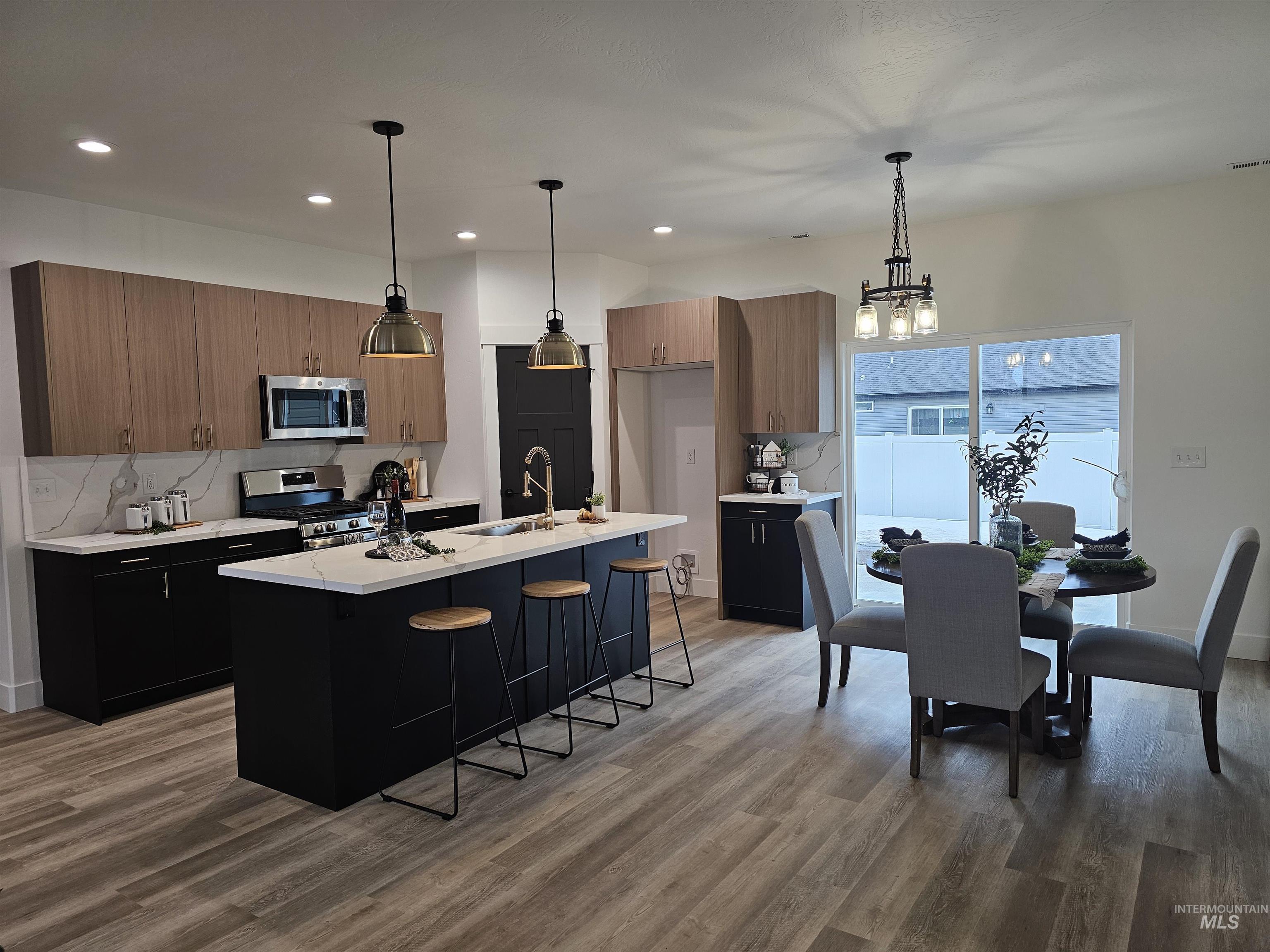 1209 Jade Dr.