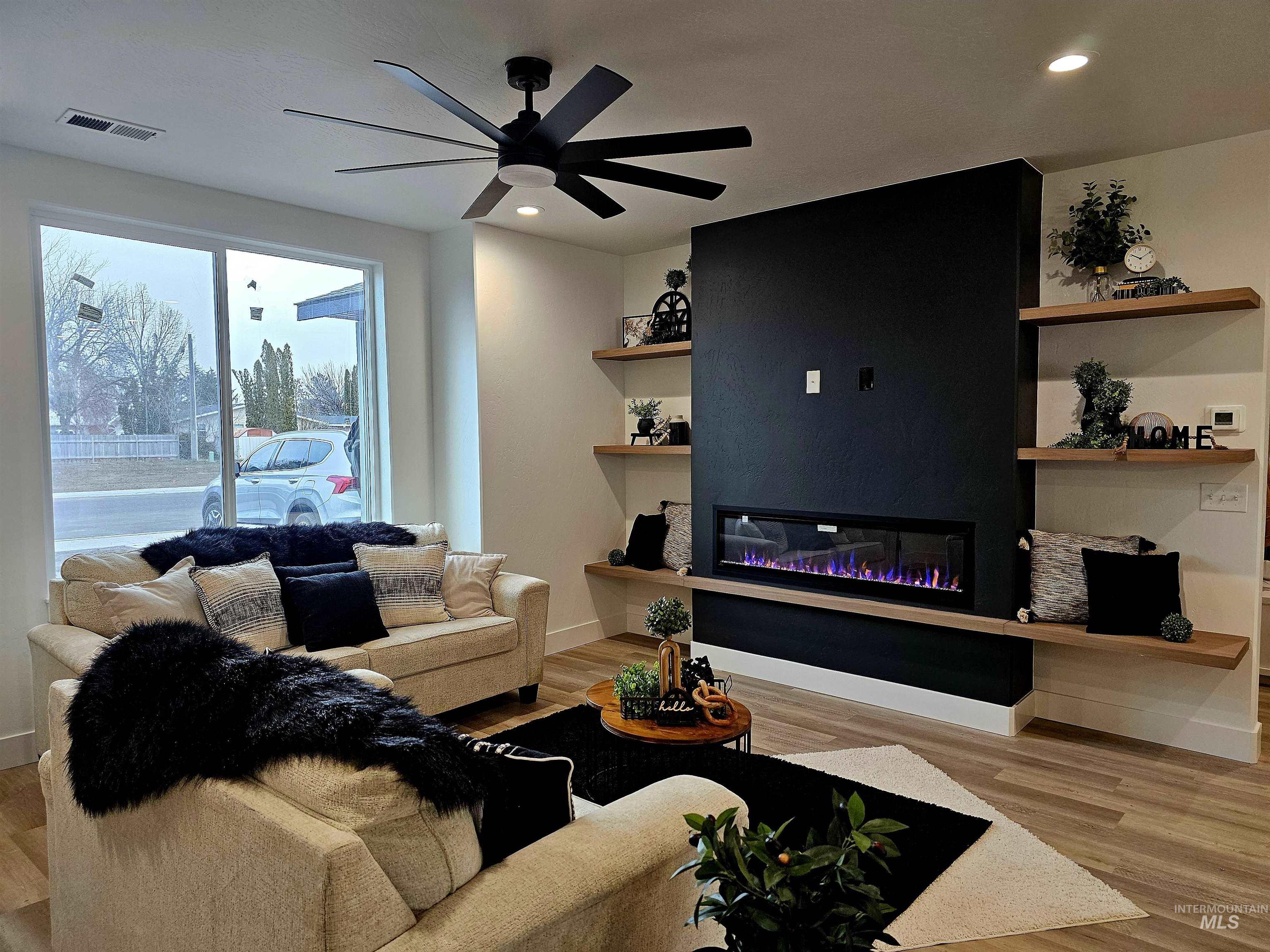1209 Jade Dr.