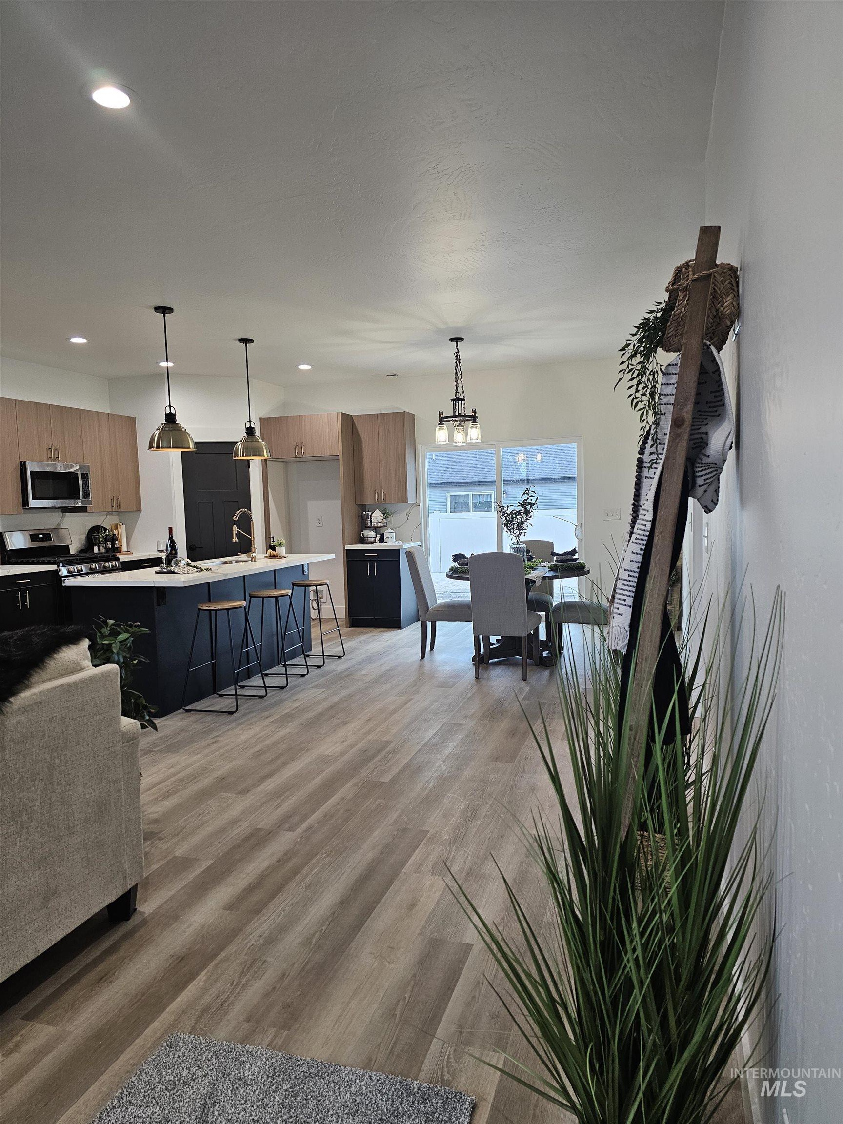 1209 Jade Dr.