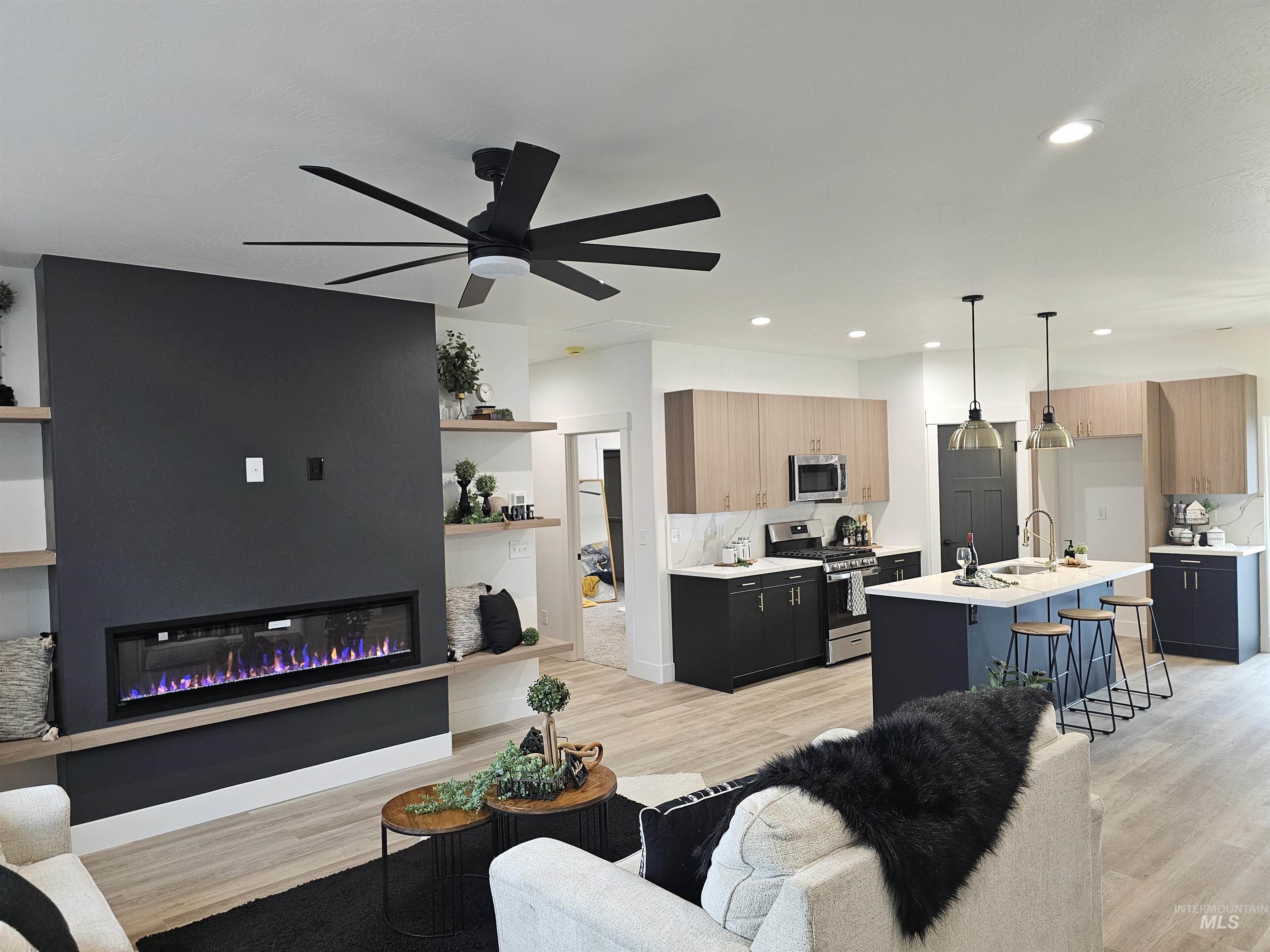 1209 Jade Dr.