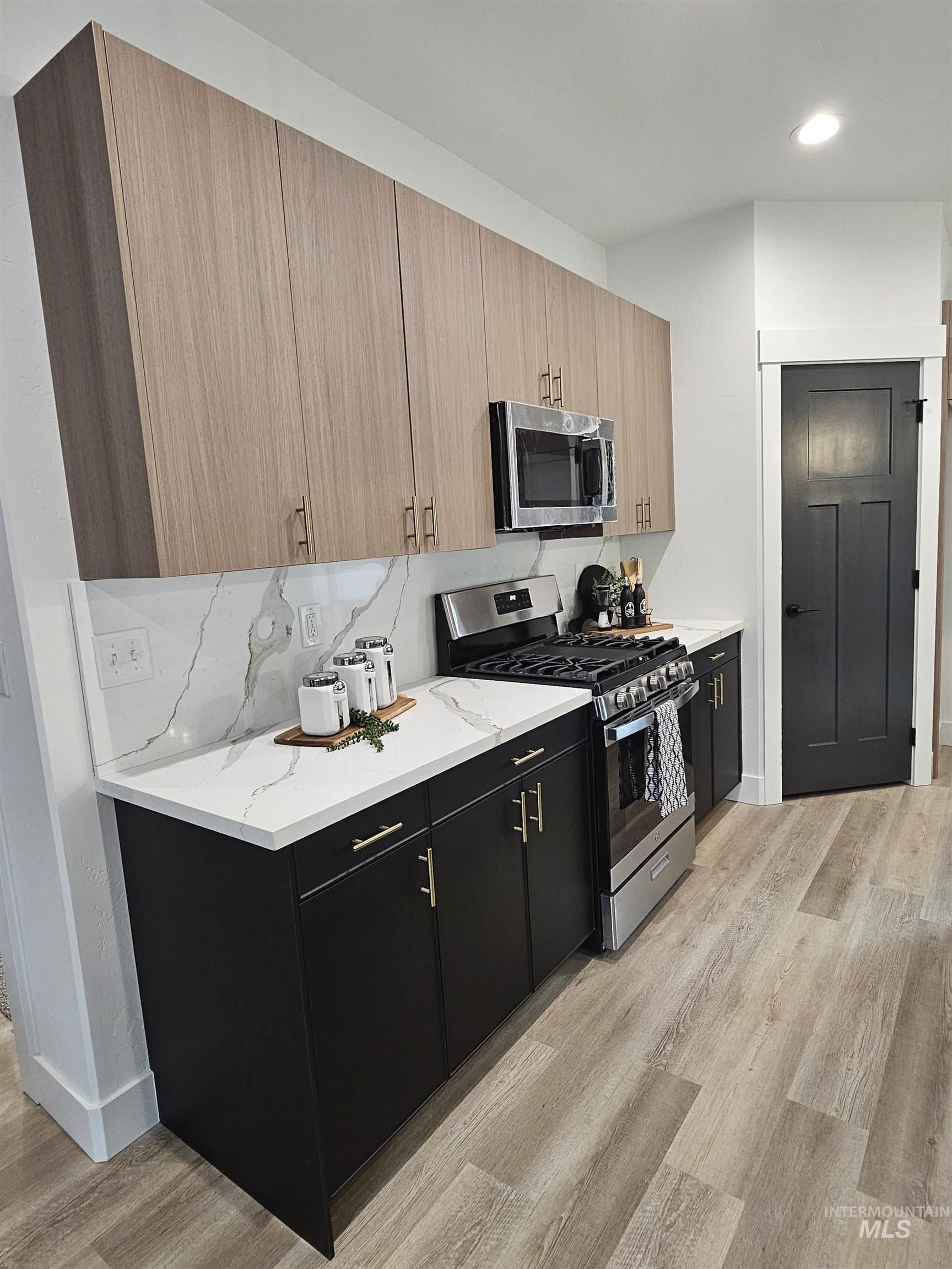 1209 Jade Dr.
