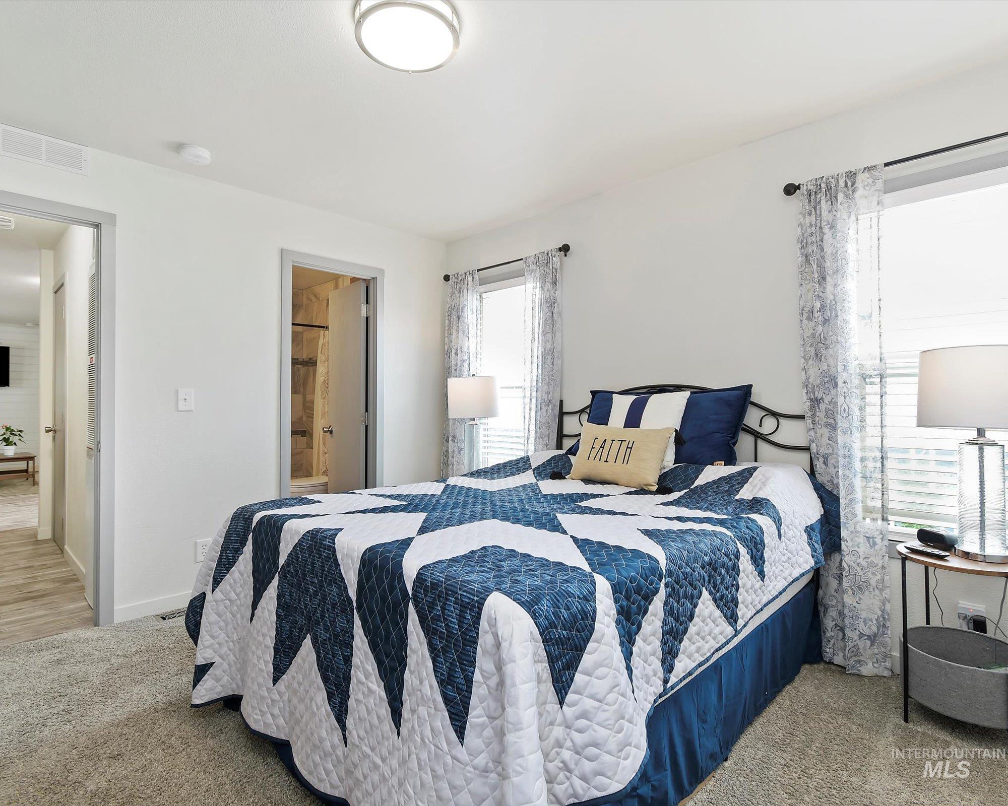 389 W Silver City Dr