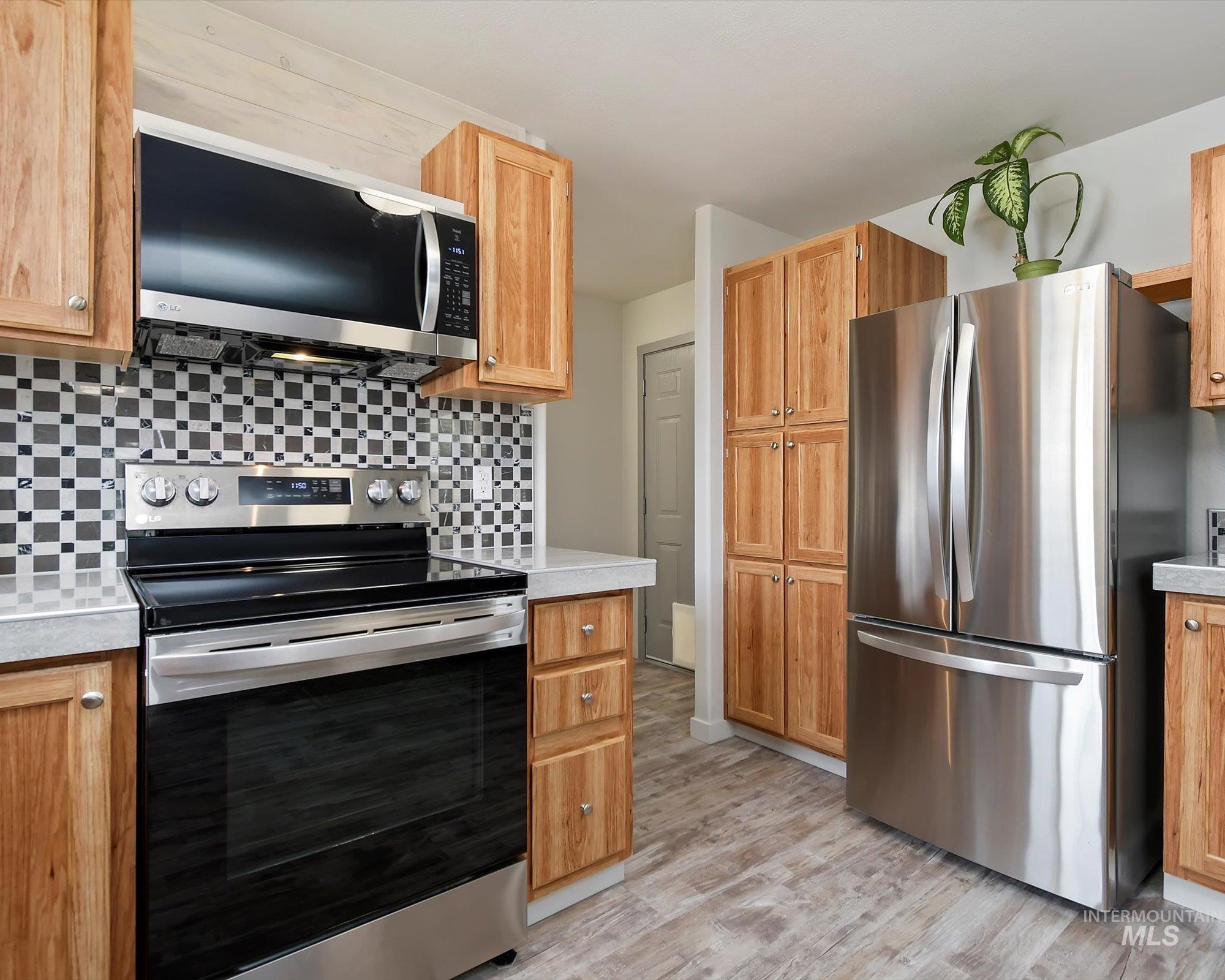 389 W Silver City Dr