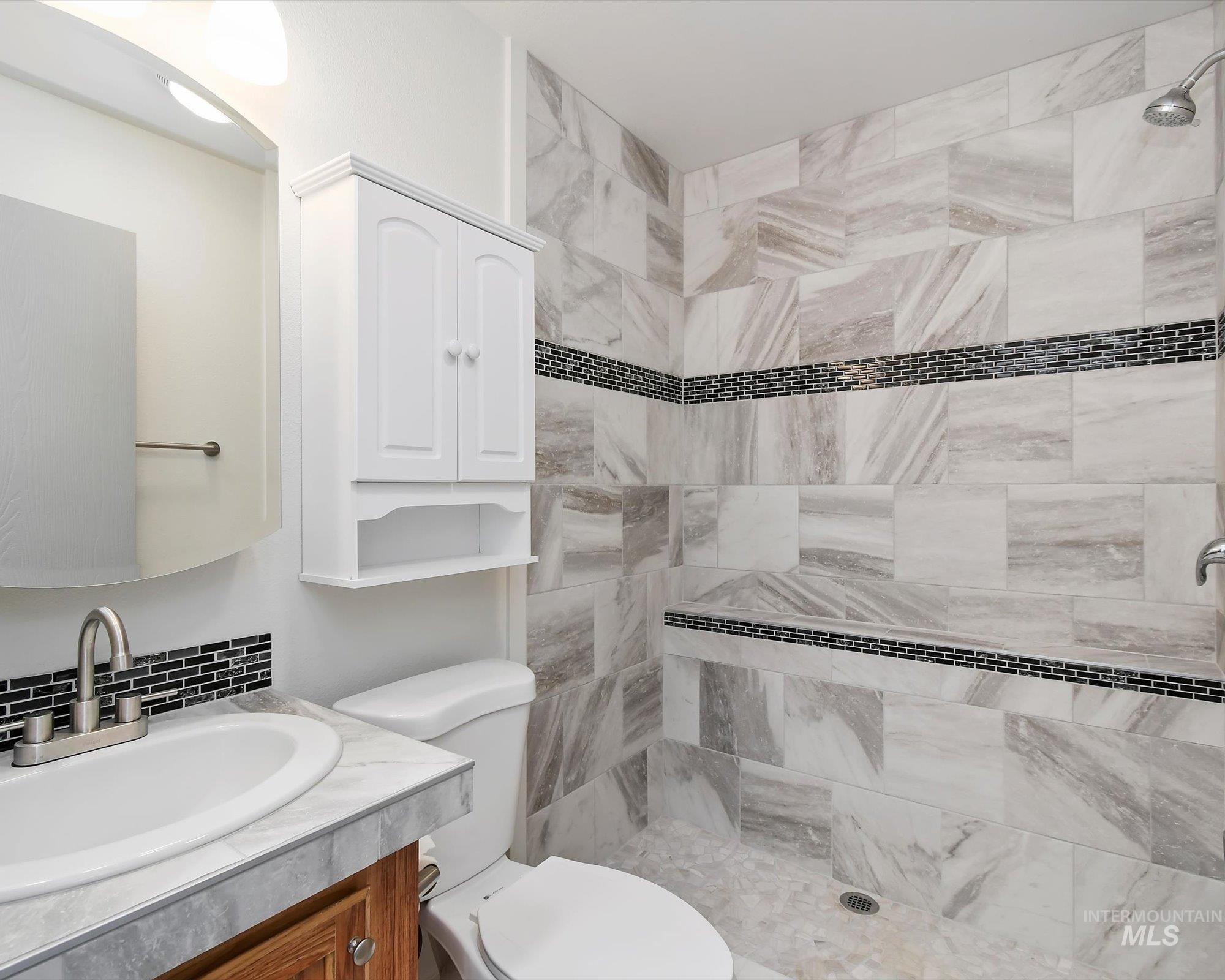 389 W Silver City Dr