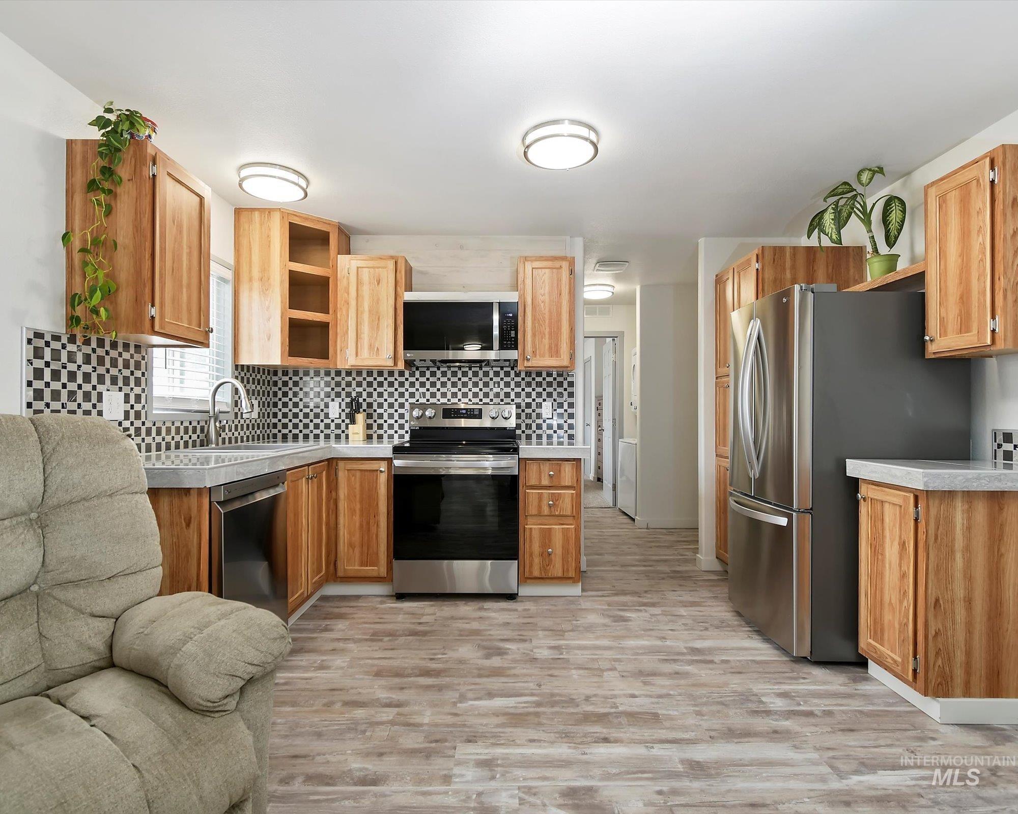 389 W Silver City Dr