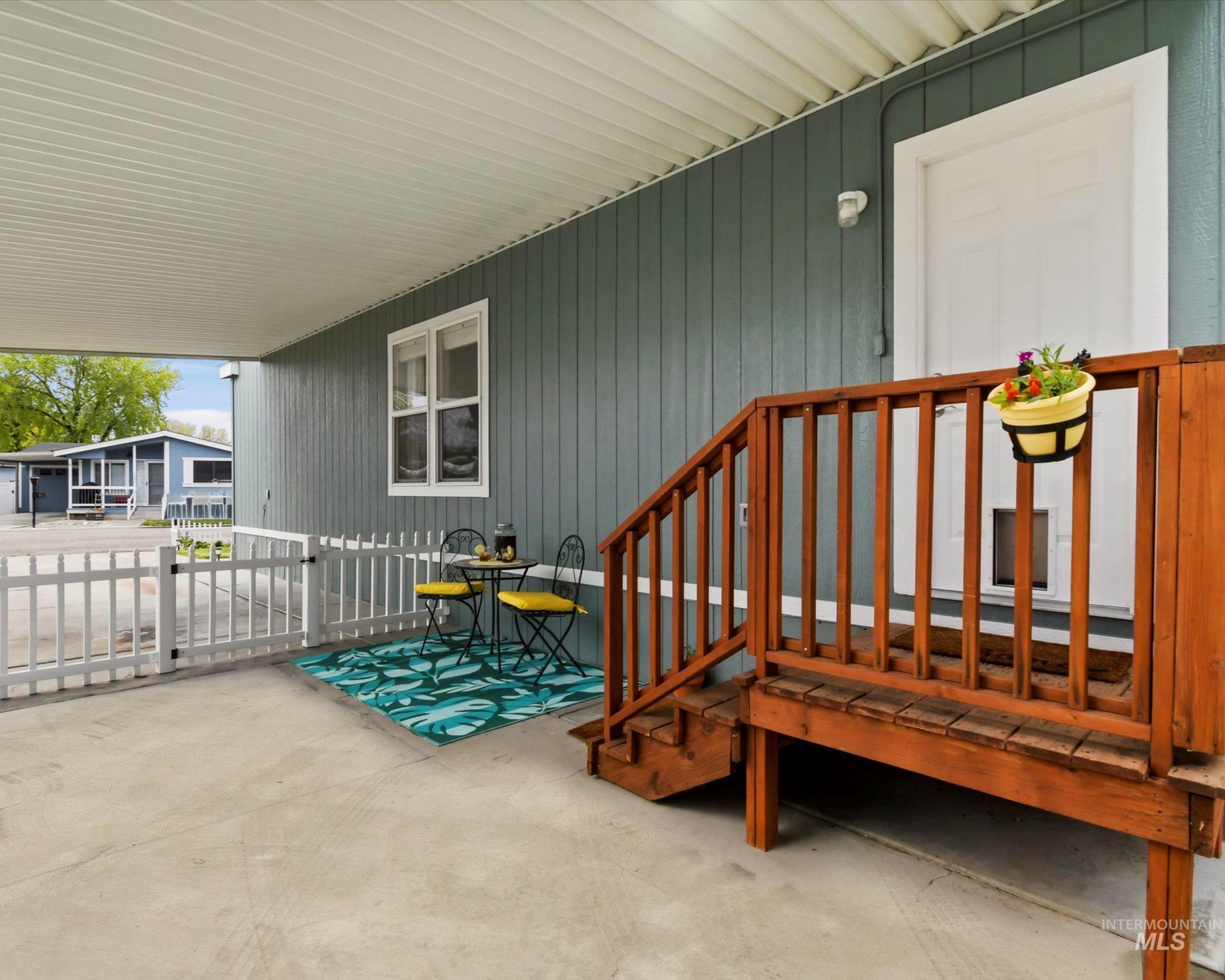 389 W Silver City Dr