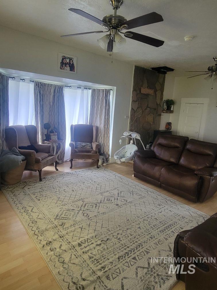521 W 100 South