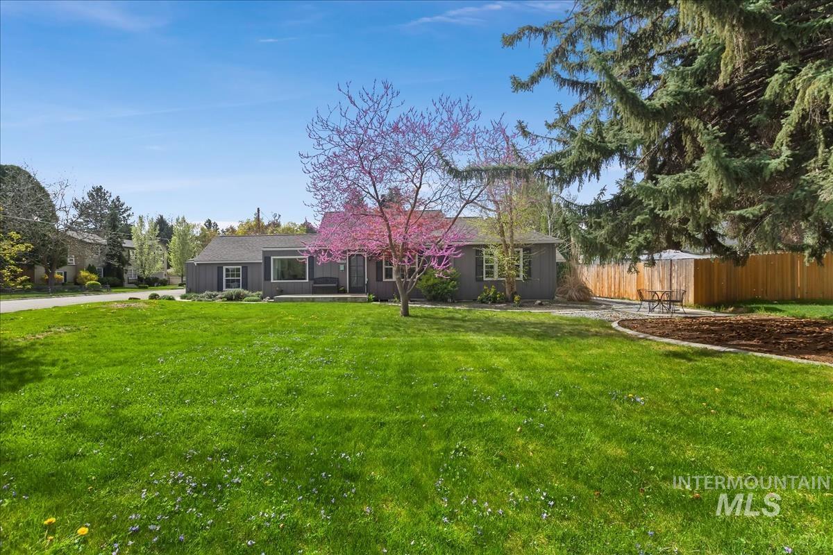 3501 W Kootenai St