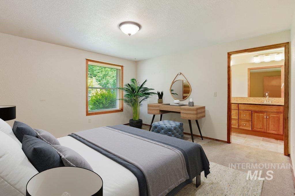 3516 S Weathered Ave