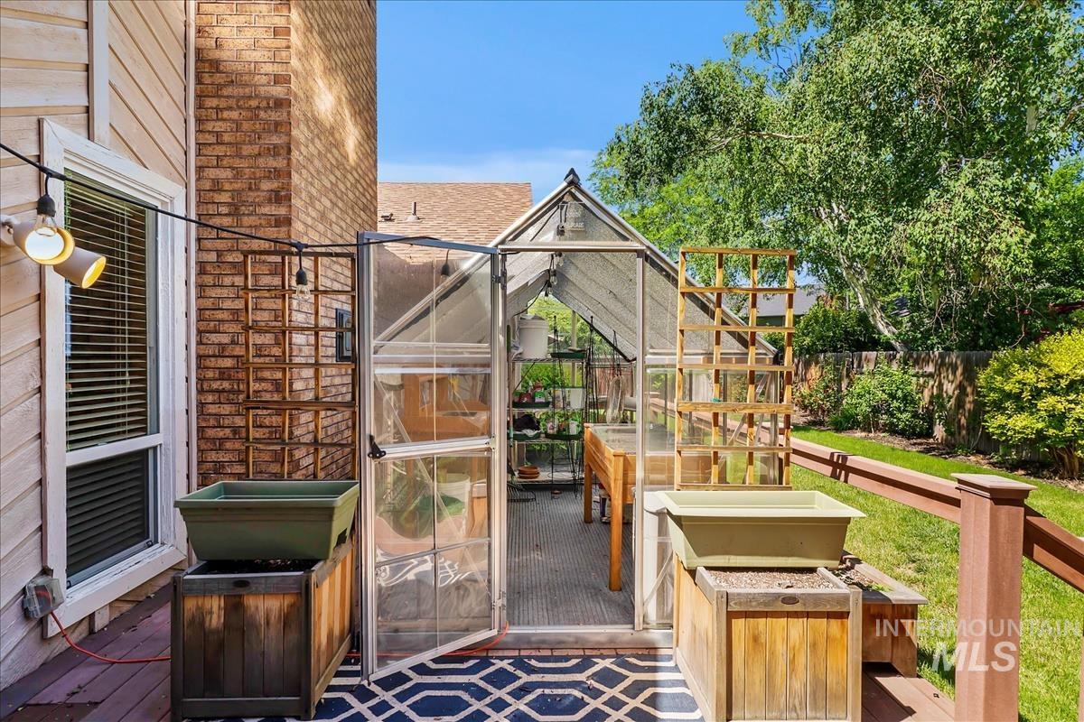 3516 S Weathered Ave