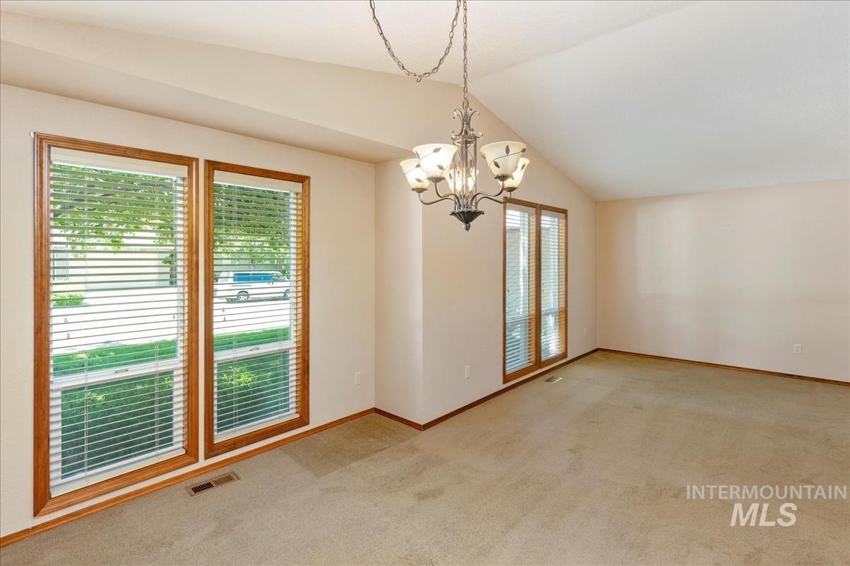 3516 S Weathered Ave