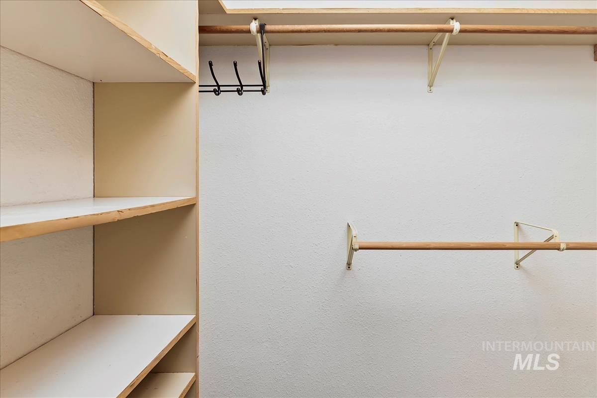 3516 S Weathered Ave