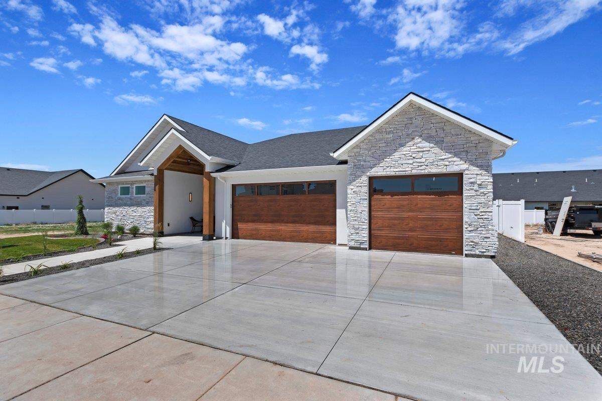 3157 Blue Moon Rd