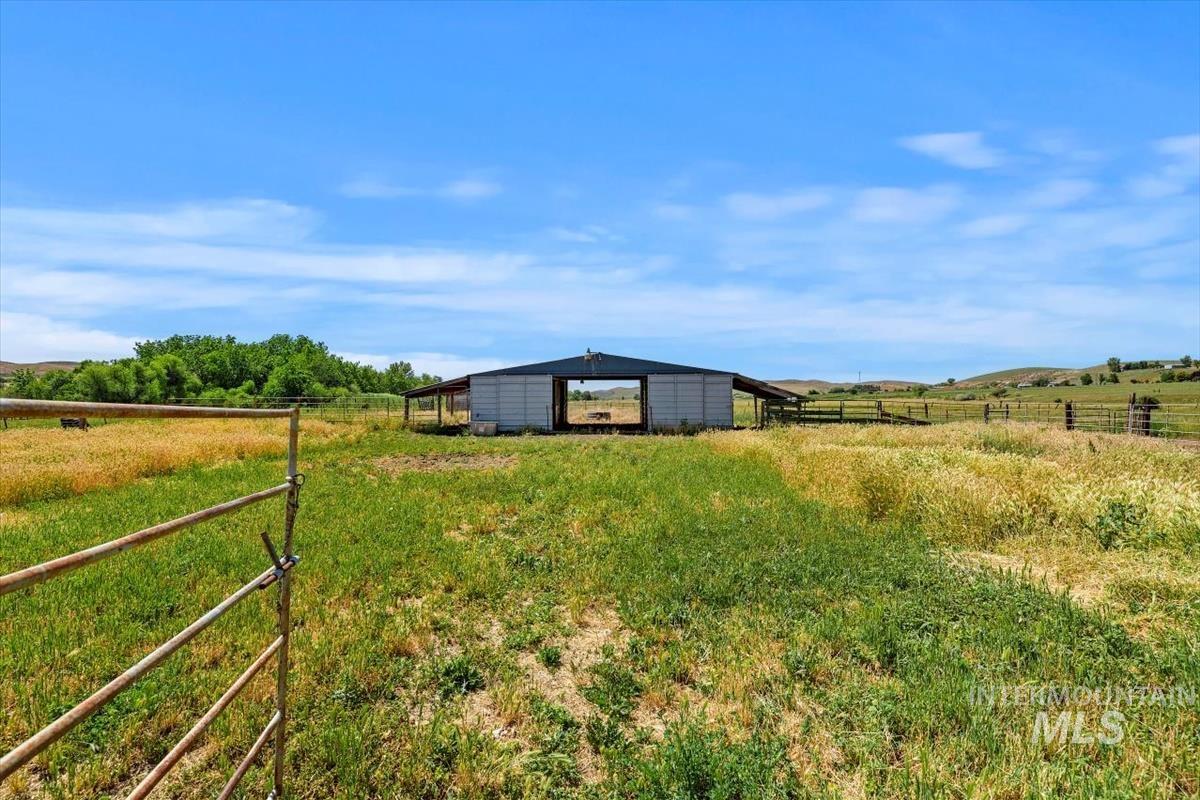 1468 Highway 95