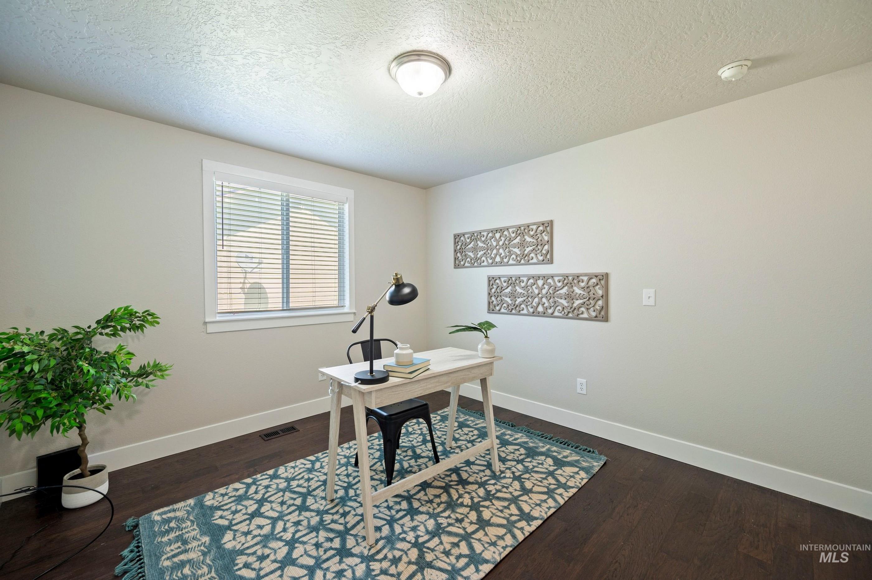 3152 S Priest River Ave