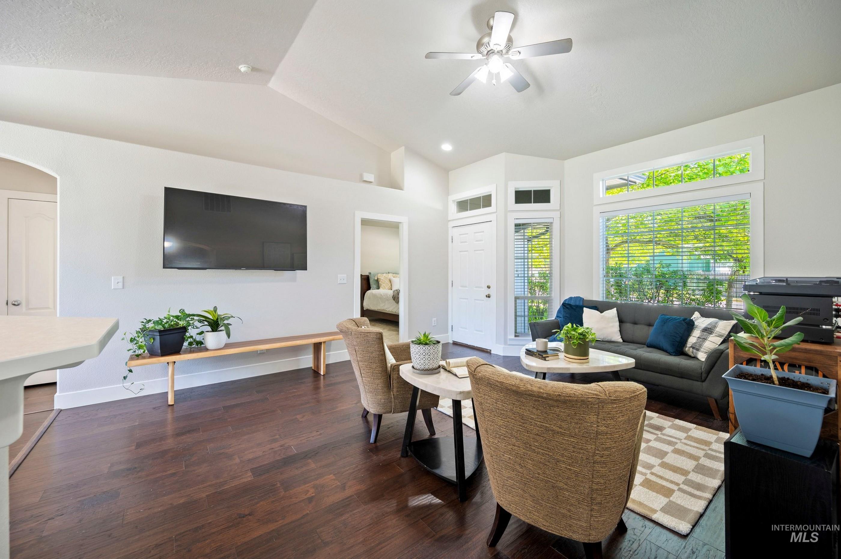 3152 S Priest River Ave