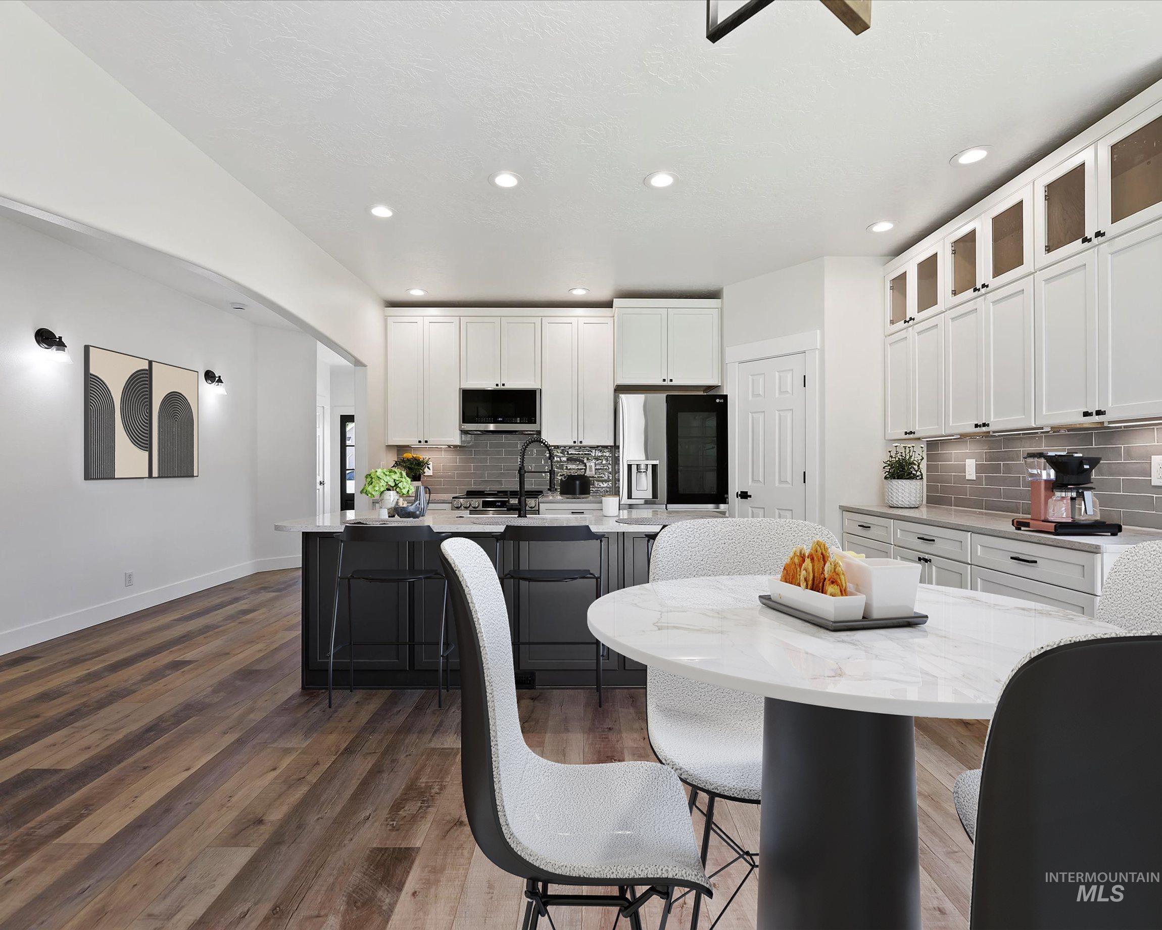 1306 E Desert View Way