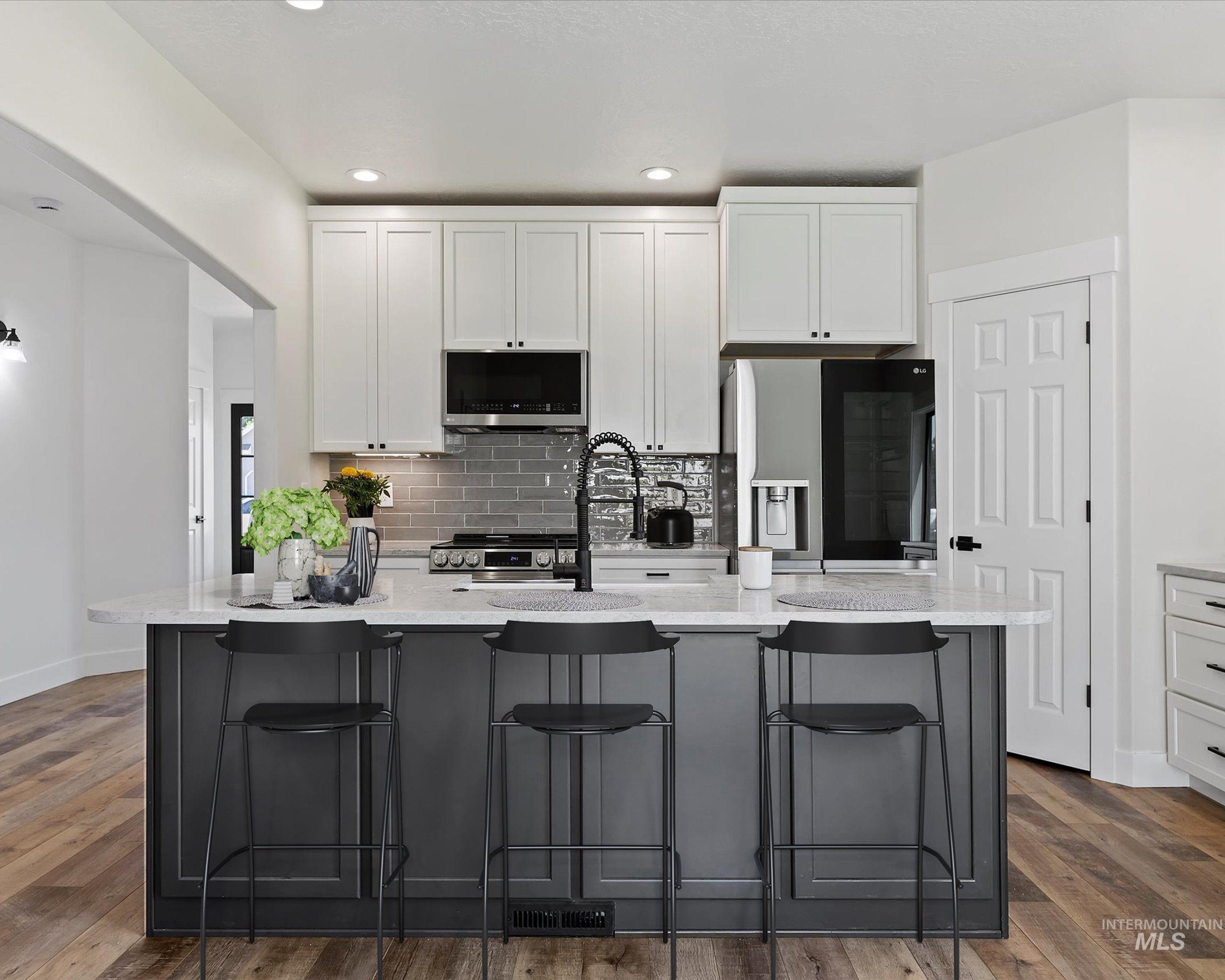 1306 E Desert View Way