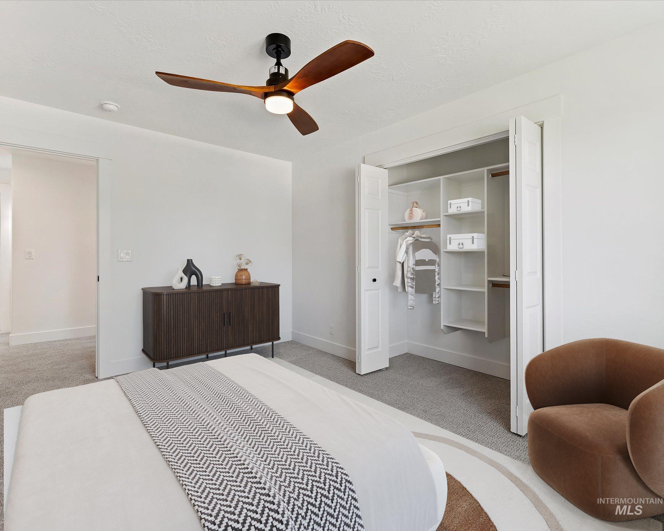 1306 E Desert View Way