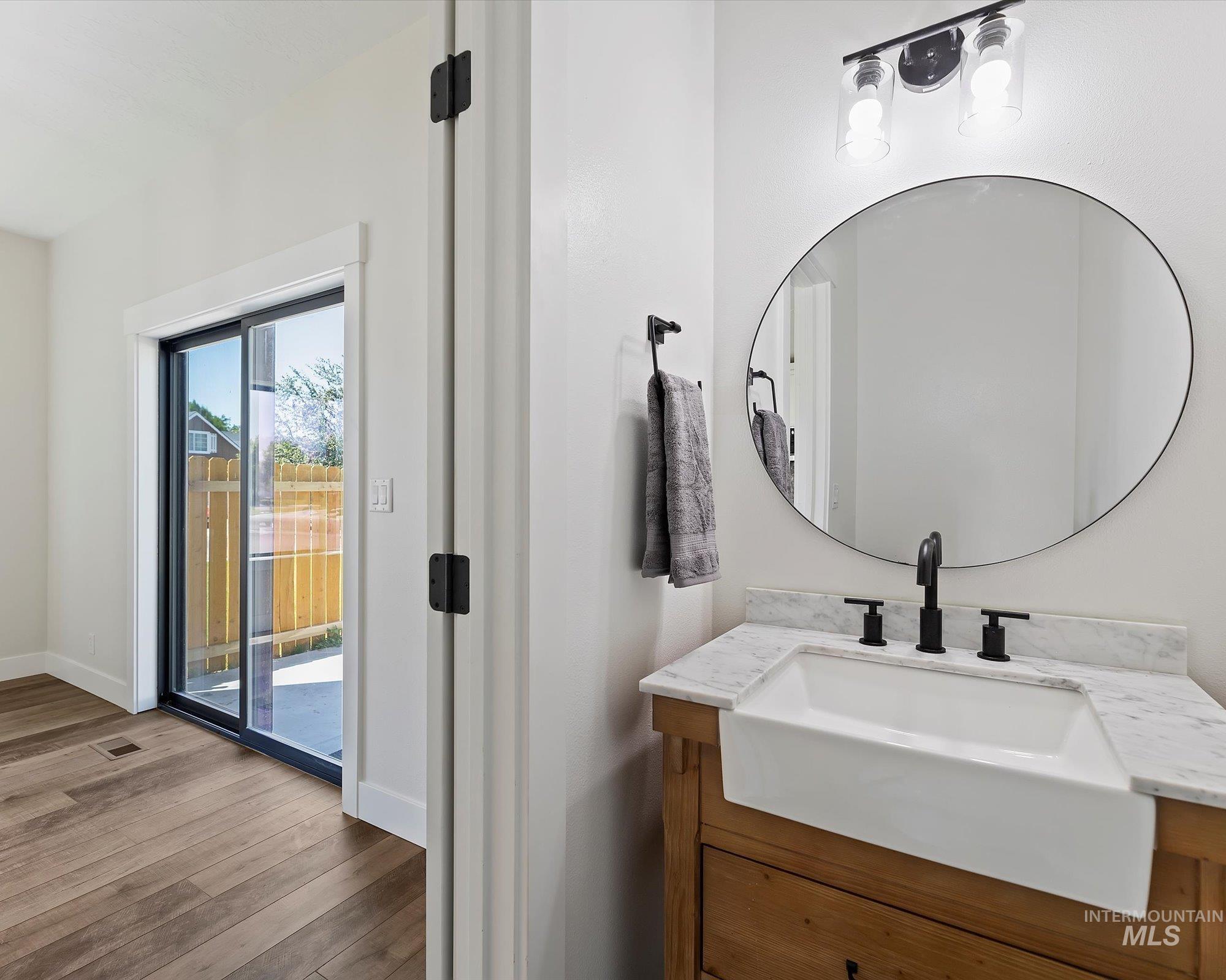 1306 E Desert View Way