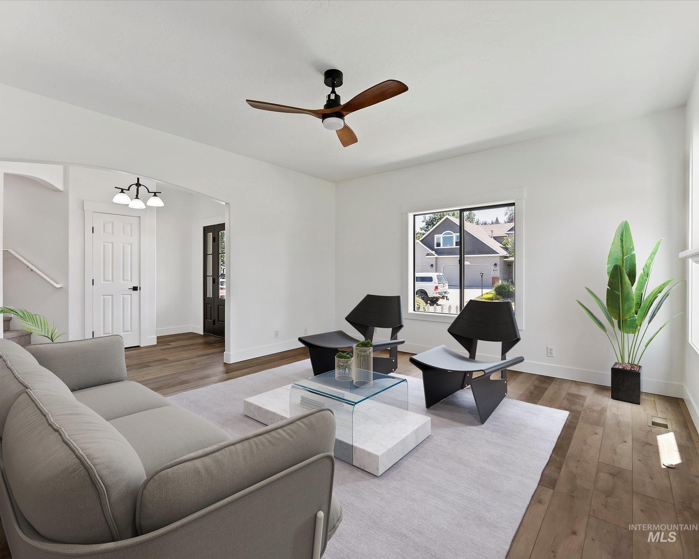 1306 E Desert View Way