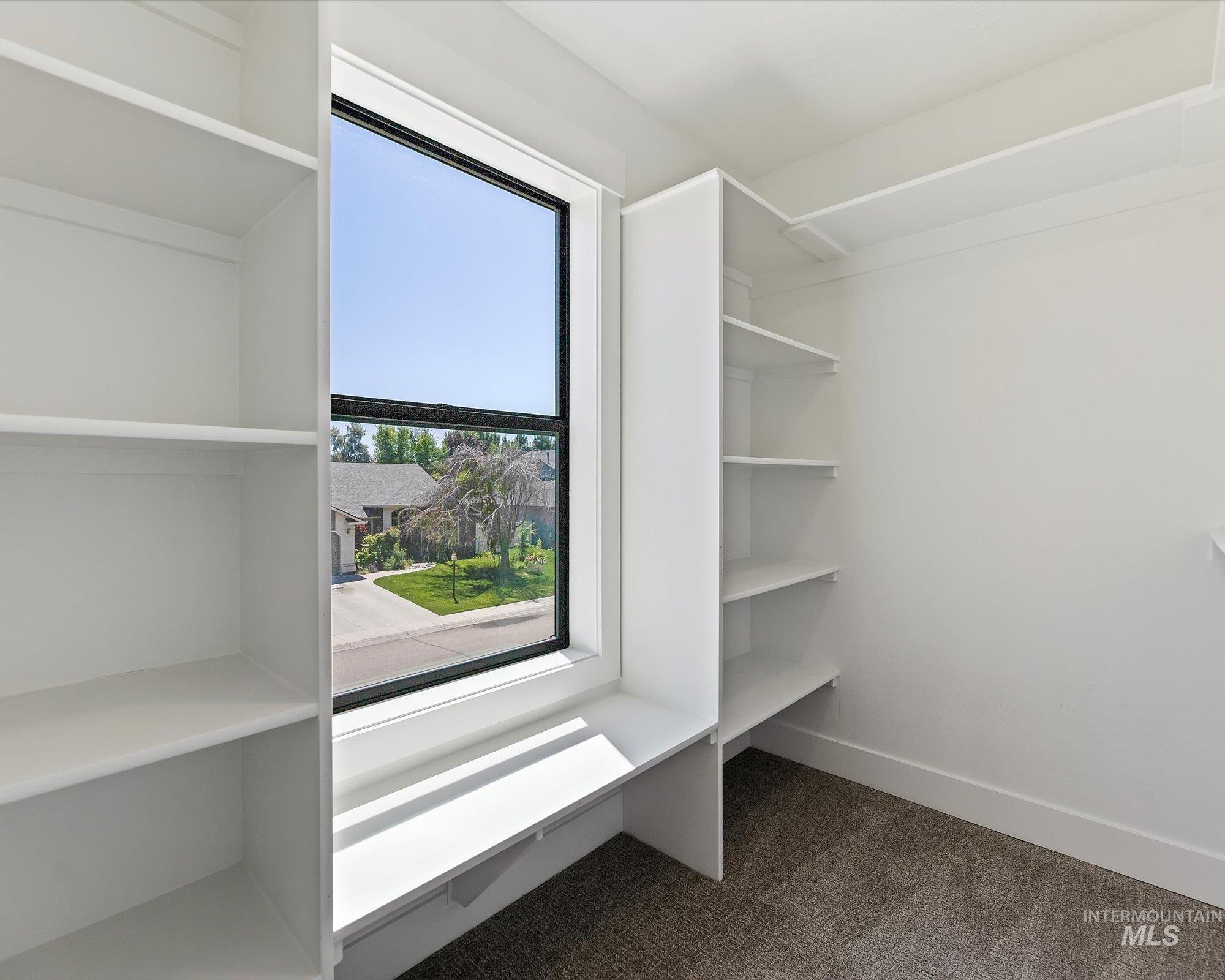 1306 E Desert View Way