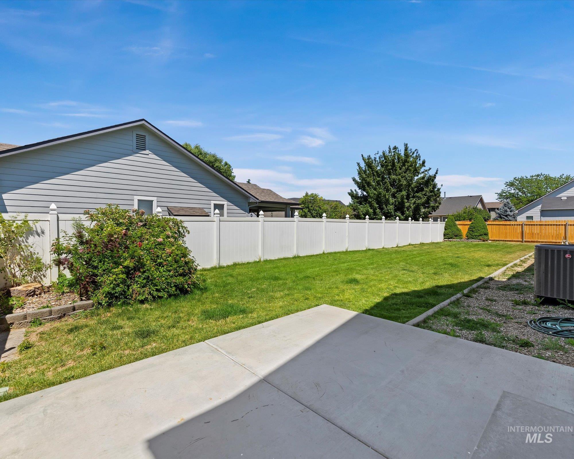 1306 E Desert View Way