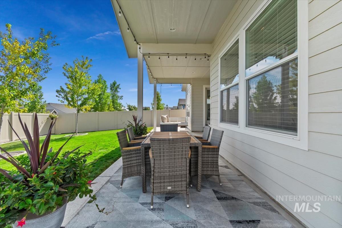 15266 Flora Springs Way