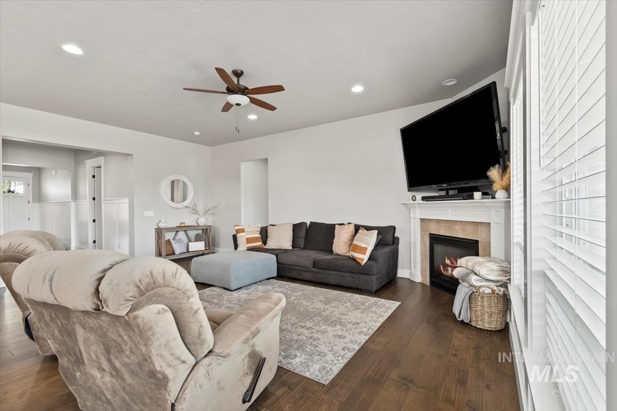 15266 Flora Springs Way