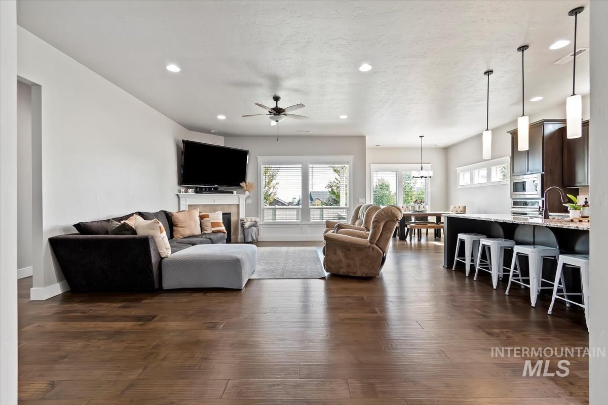 15266 Flora Springs Way