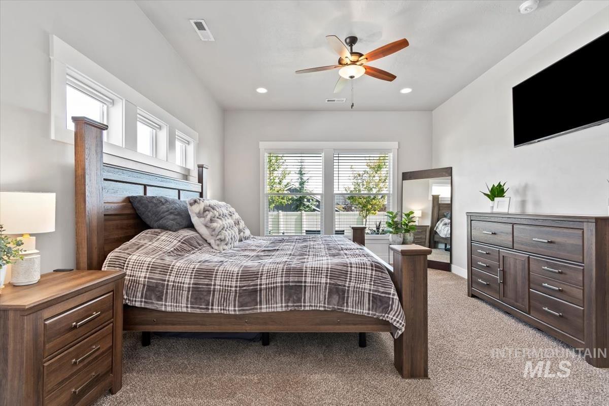 15266 Flora Springs Way