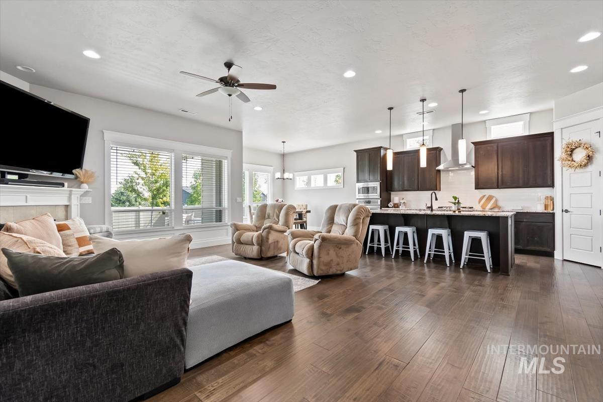 15266 Flora Springs Way