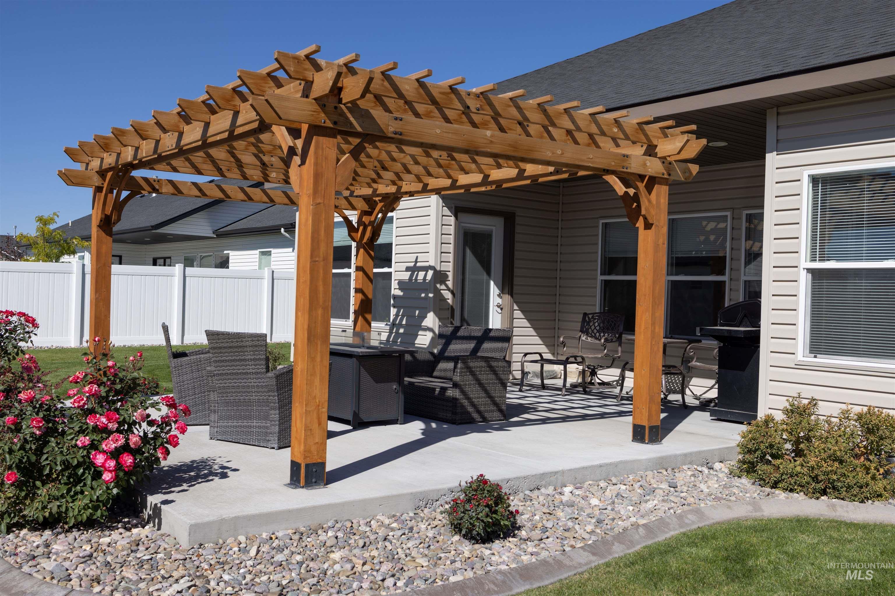 543 Lake Cleveland Street