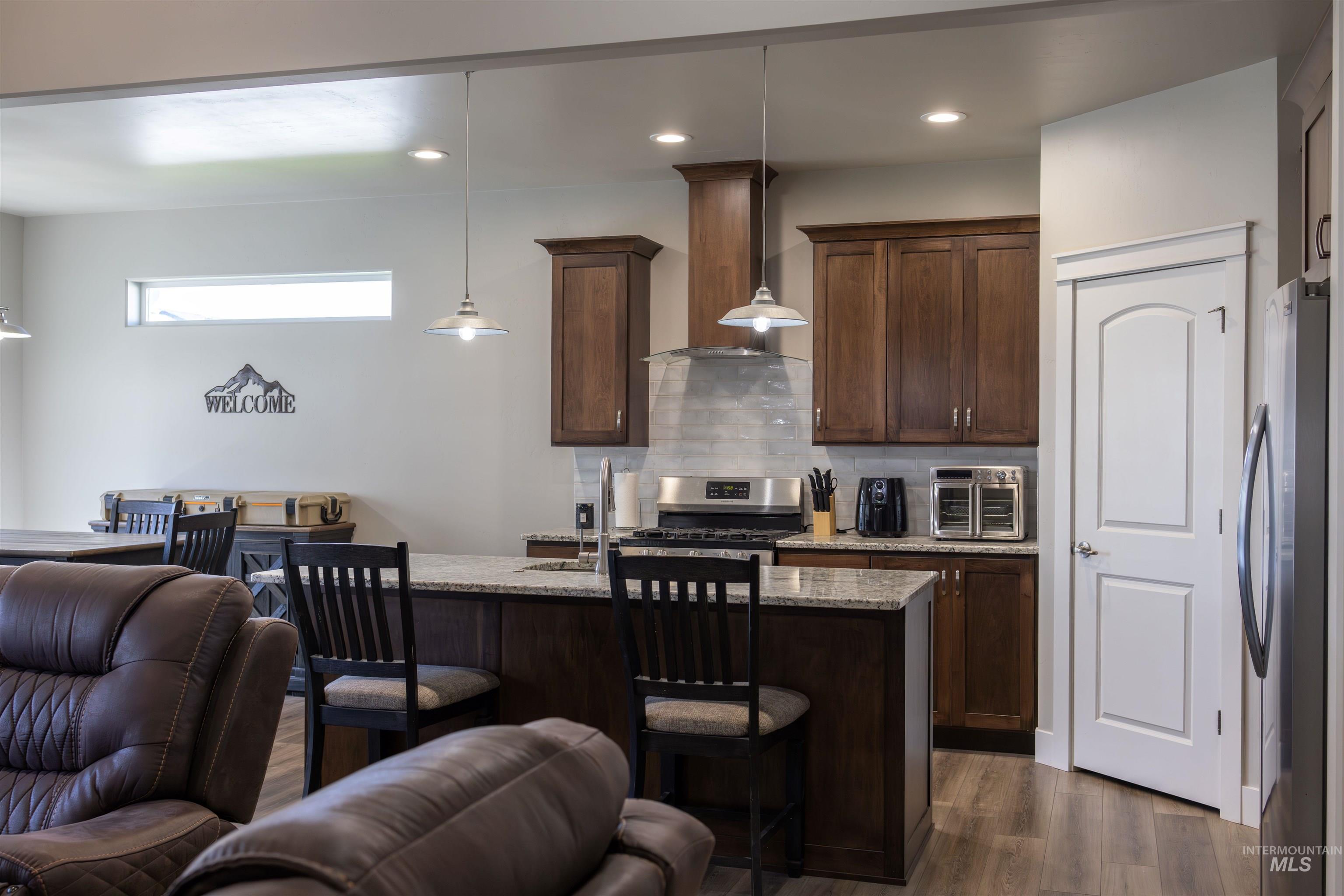 543 Lake Cleveland Street