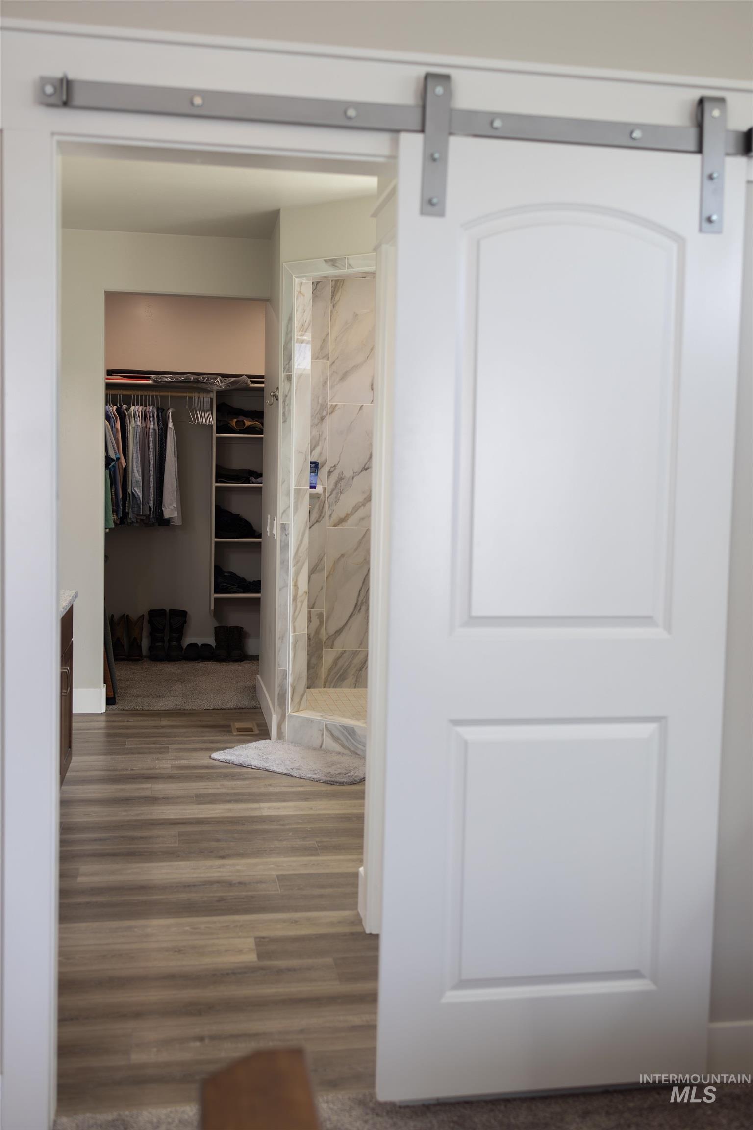 543 Lake Cleveland Street