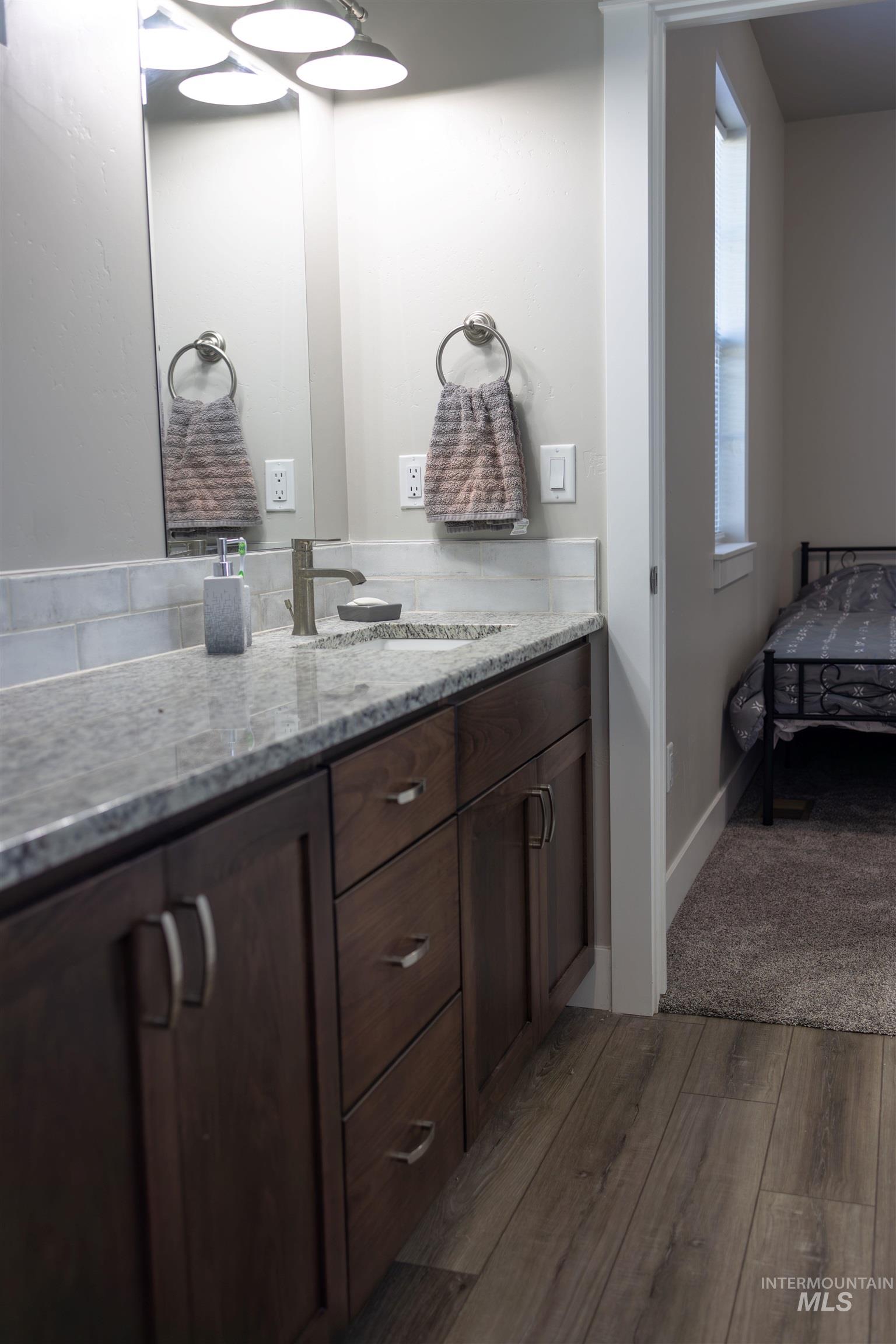 543 Lake Cleveland Street