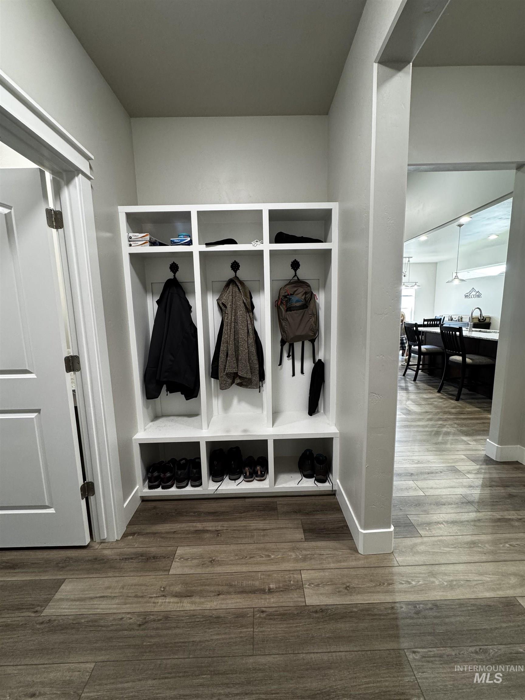 543 Lake Cleveland Street