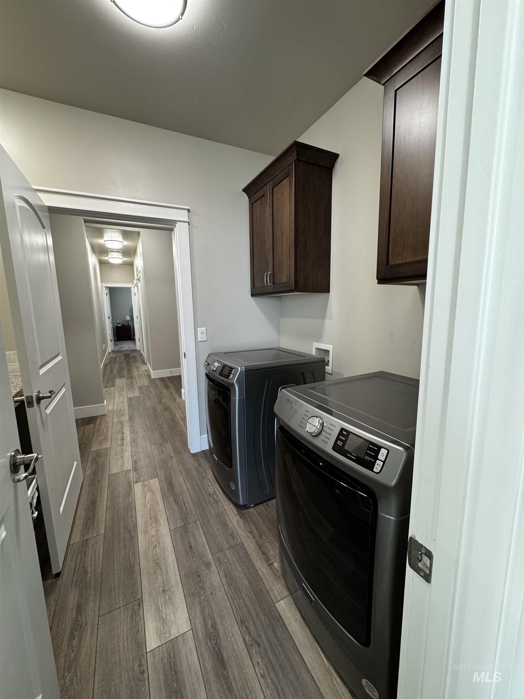 543 Lake Cleveland Street