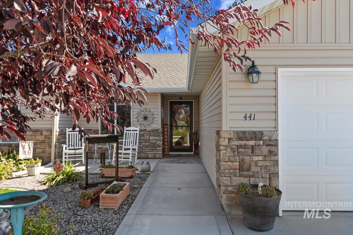 441 Red Rock Trl