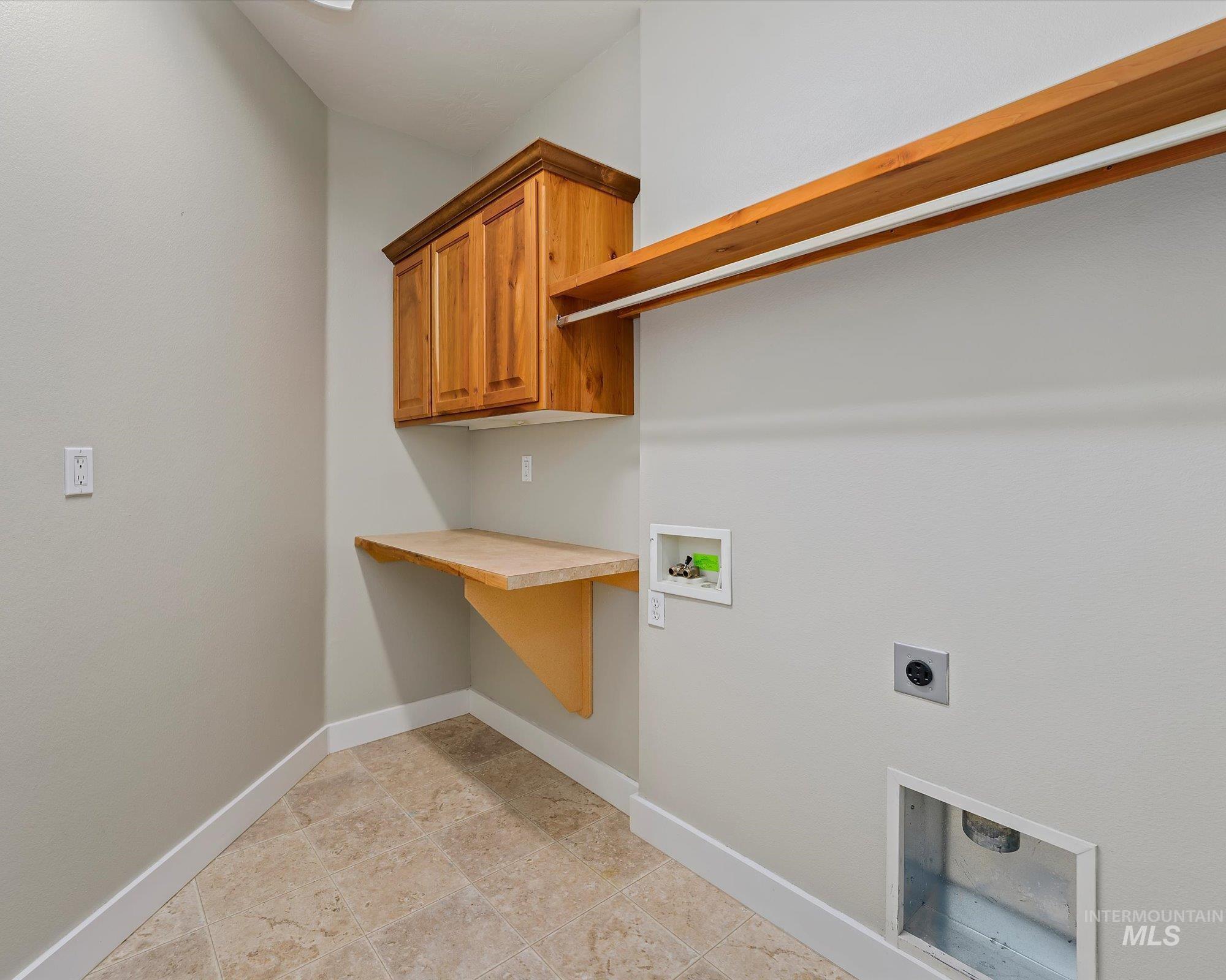 12652 W Murchison St