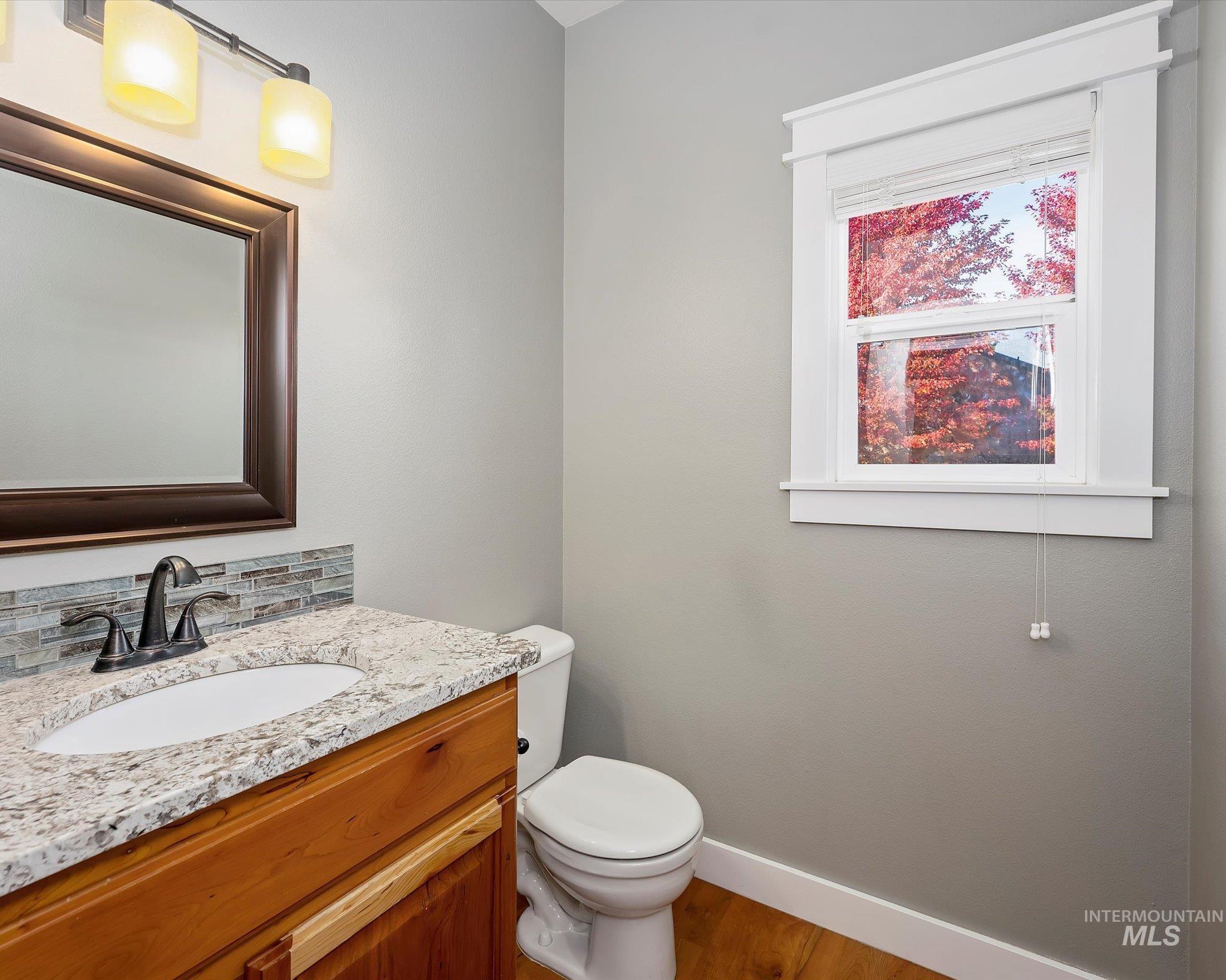 12652 W Murchison St