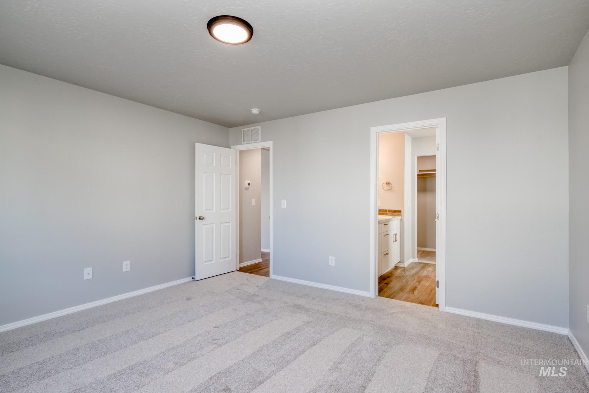 692 S Jayo Ct